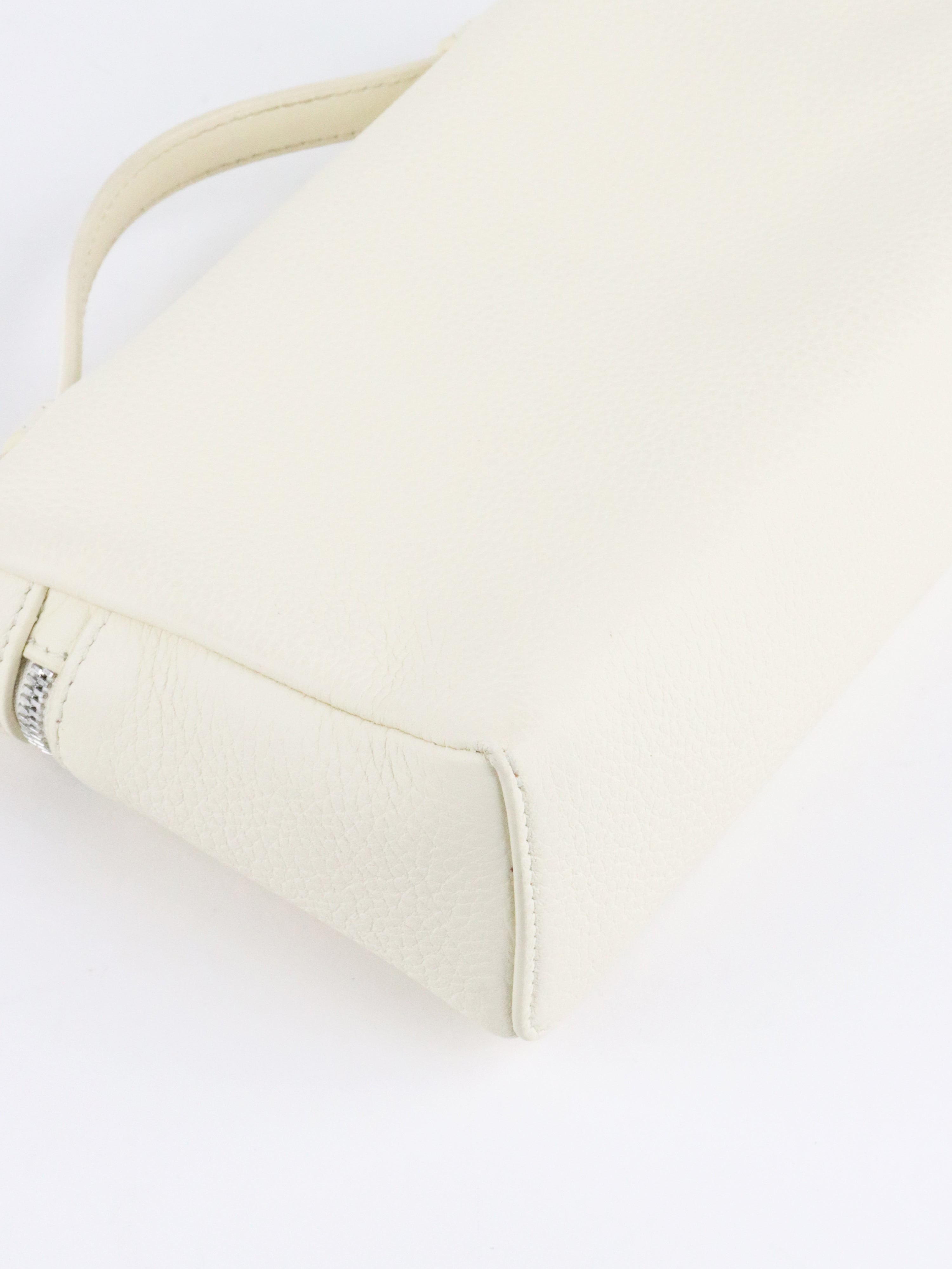 Loro Piana Whisper White Extra Pocket L19 SHW