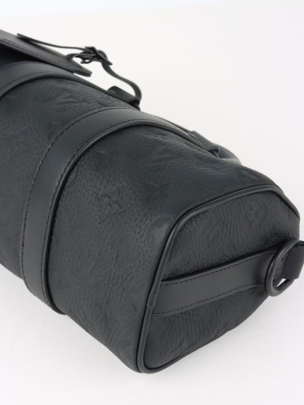 Louis Vuitton Black Keepall Bandoulière 25 Bag