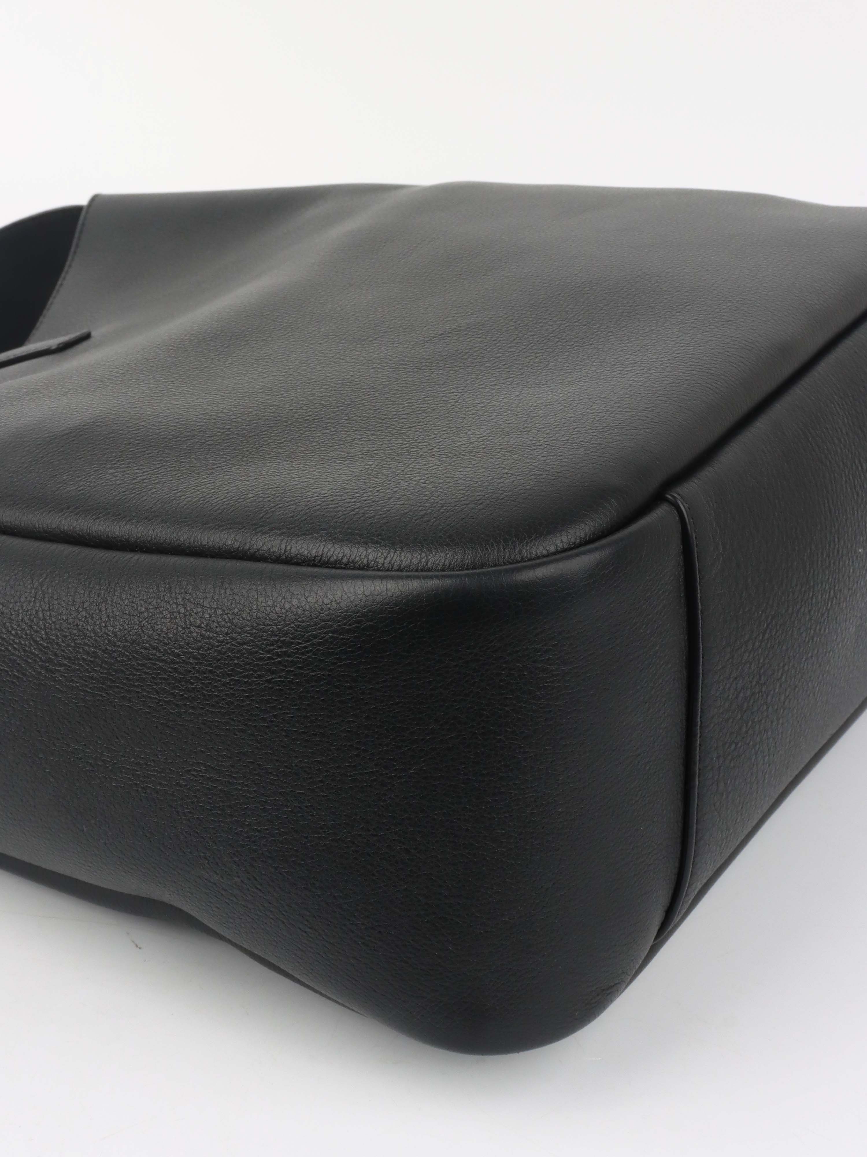 Saint Laurent Large Black LE 5 À 7 Supple Hobo Bag