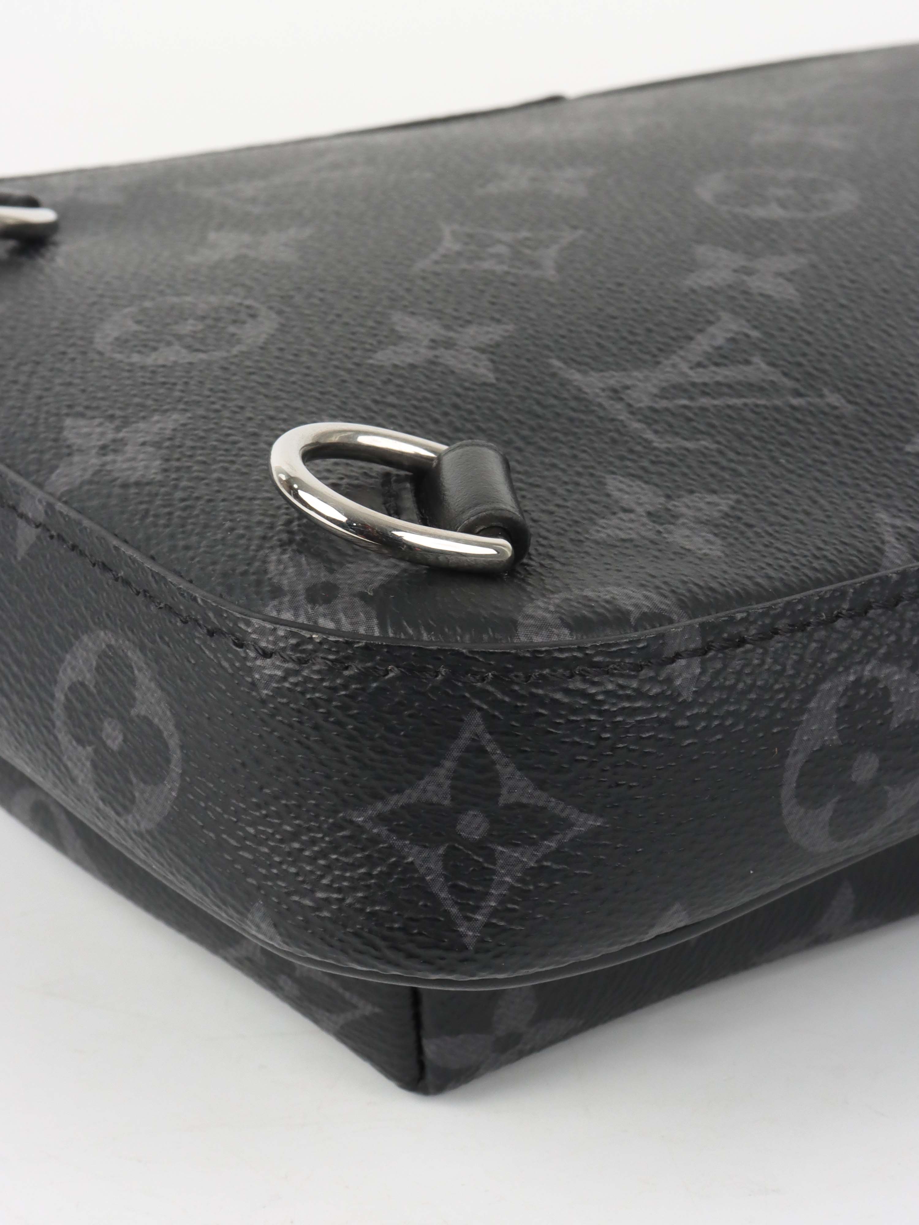 Louis Vuitton Avenue Slingbag PM.