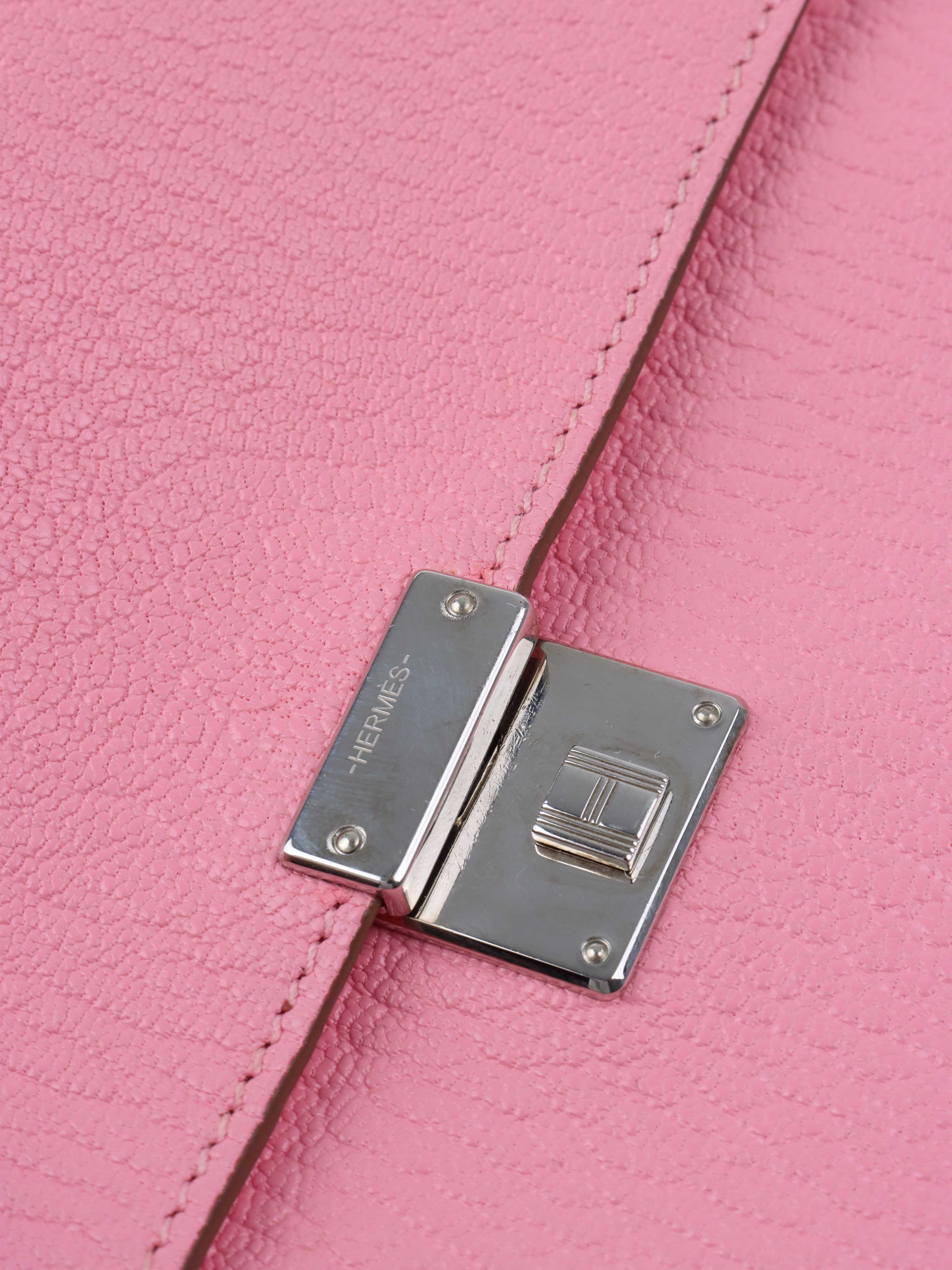 Hermes Pink Wallet on Chain.