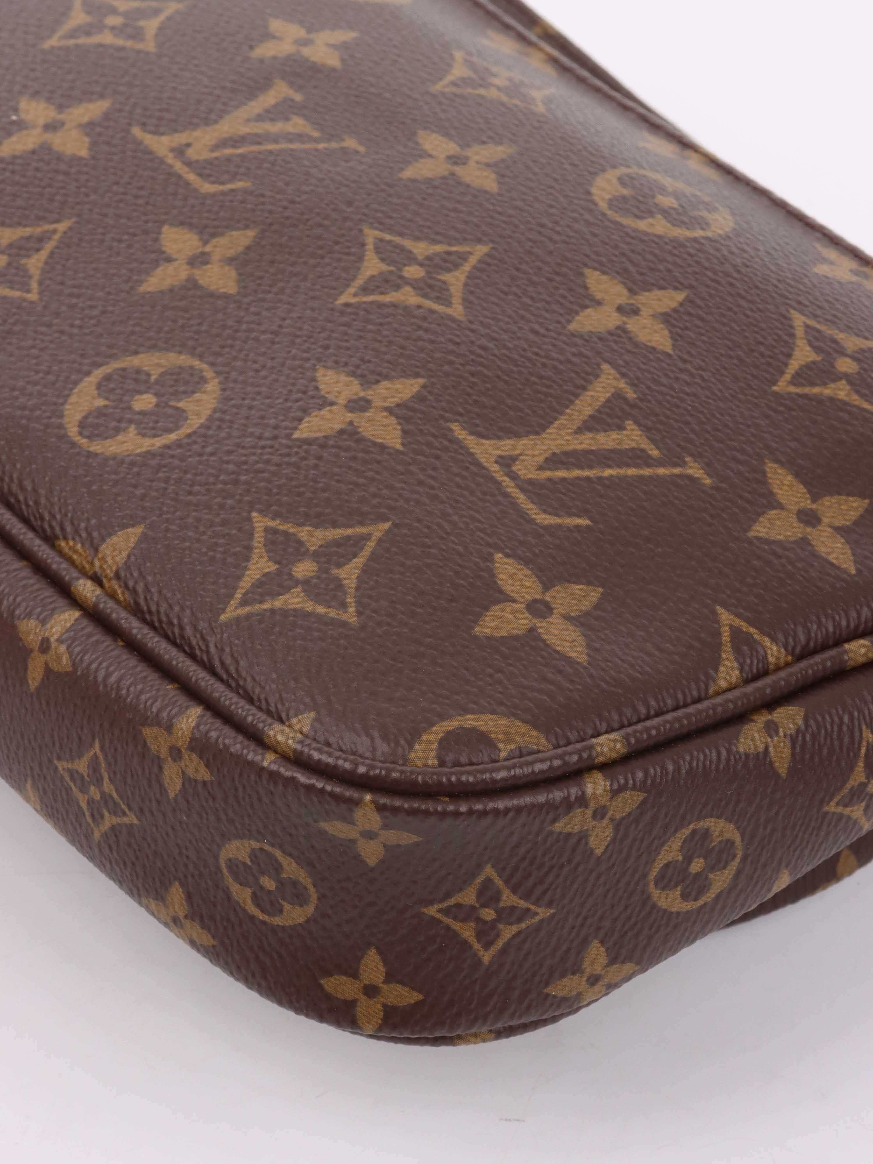 Louis Vuitton Khaki Multi Pochette Accessoire.