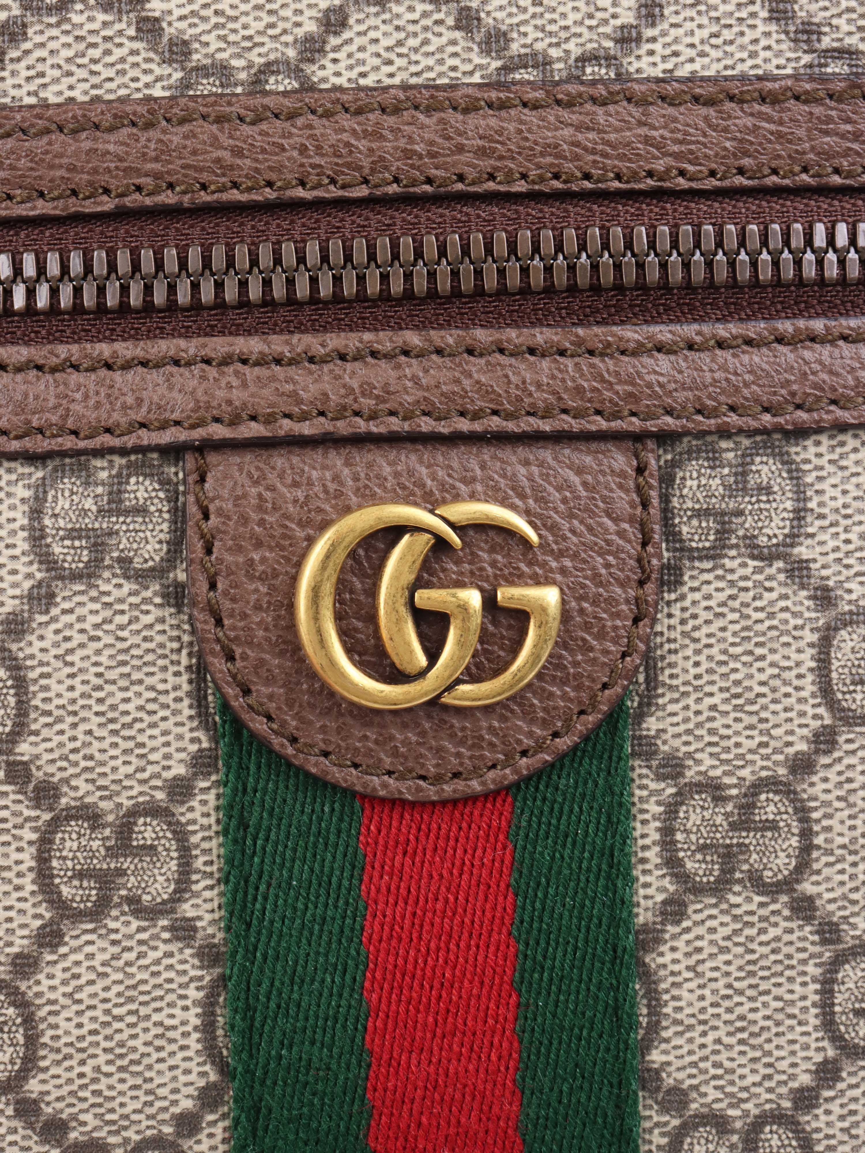 Gucci GG Supreme Shoulder Bag.