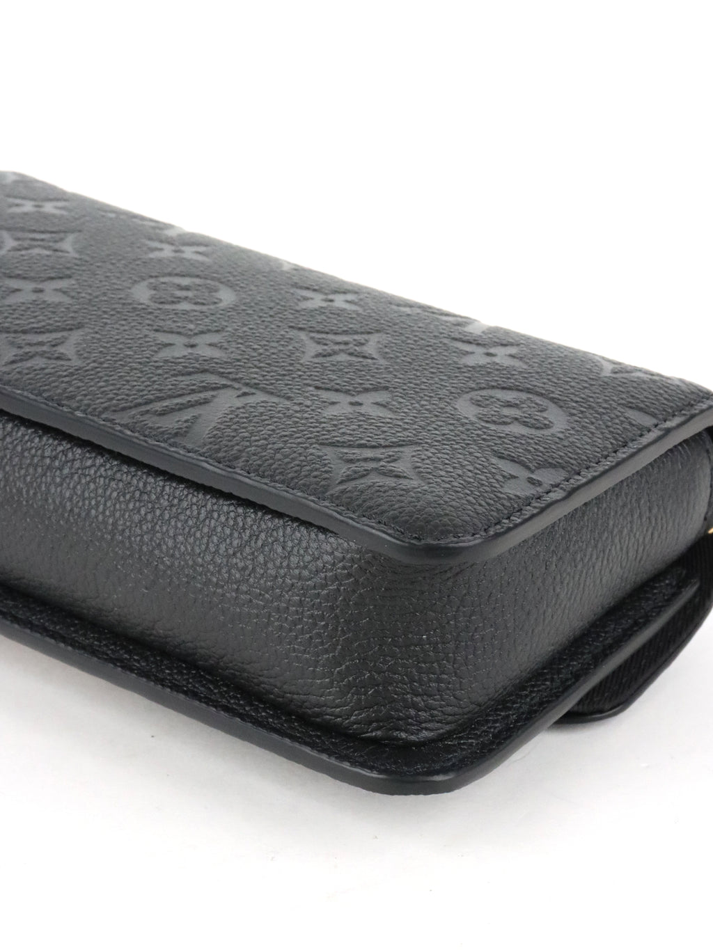 Louis Vuitton Black Métis Wallet On Chain