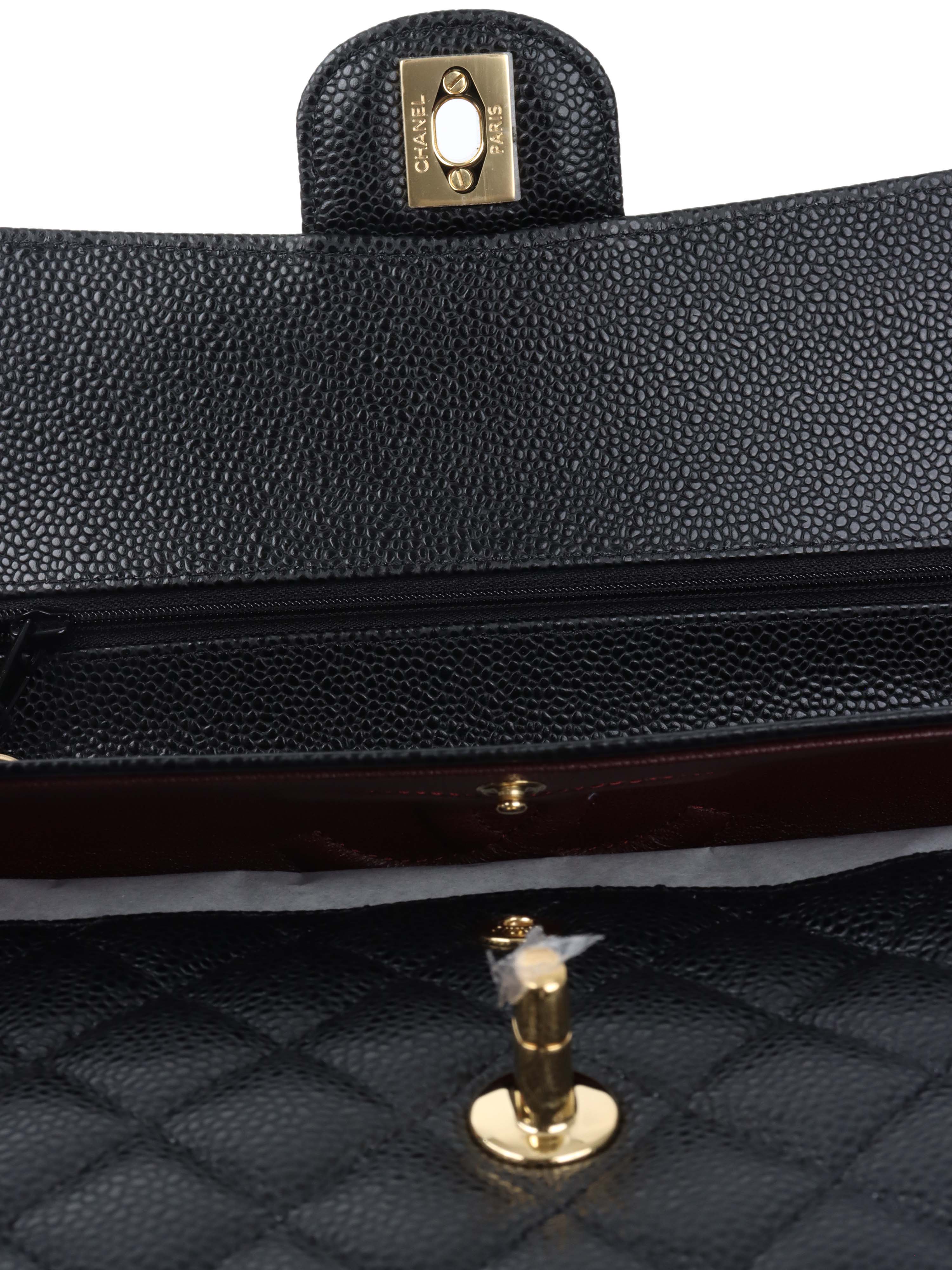 Chanel Black Medium Caviar Classic Flap GHW.