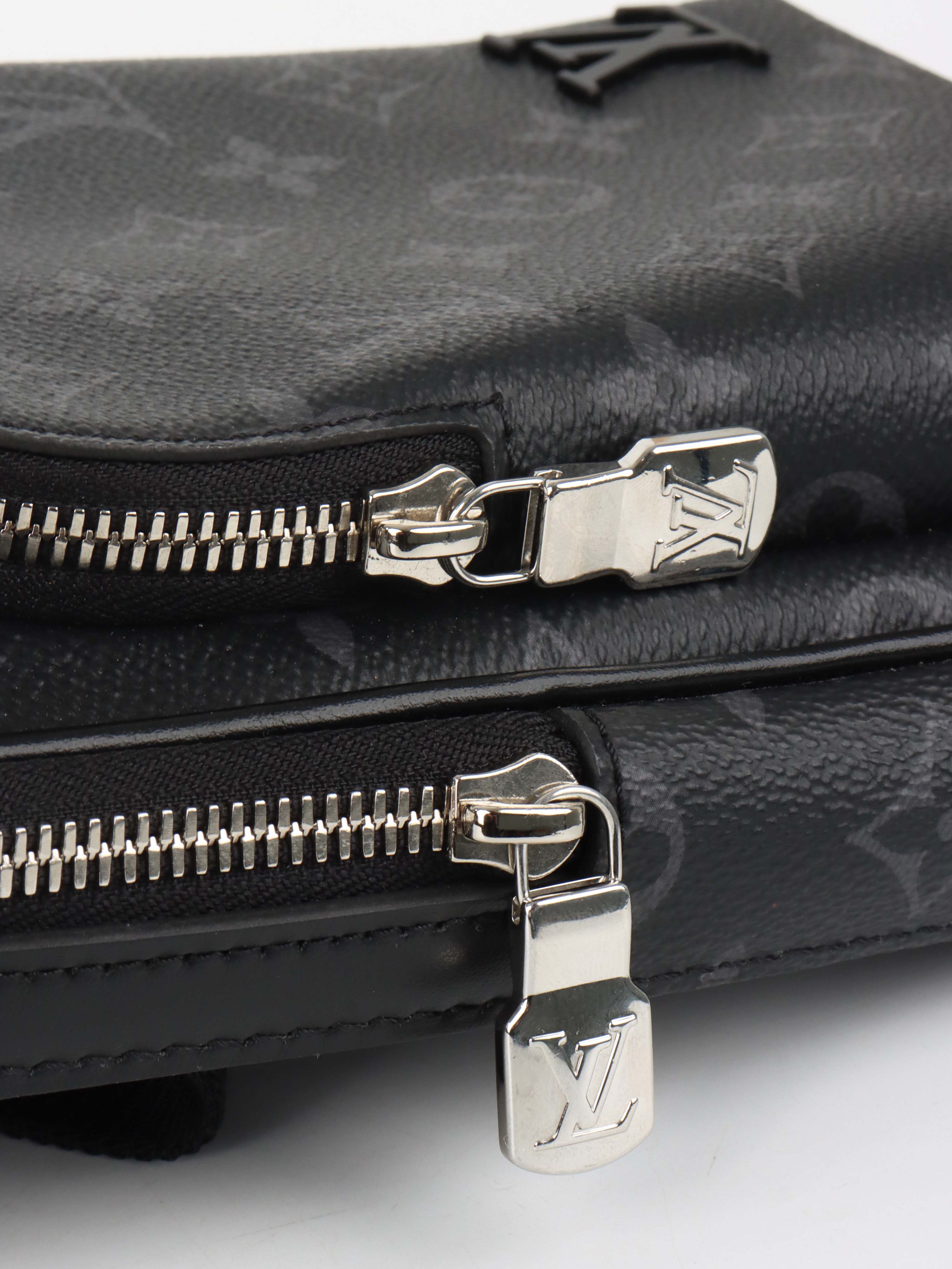 Louis Vuitton Avenue Slingbag PM.