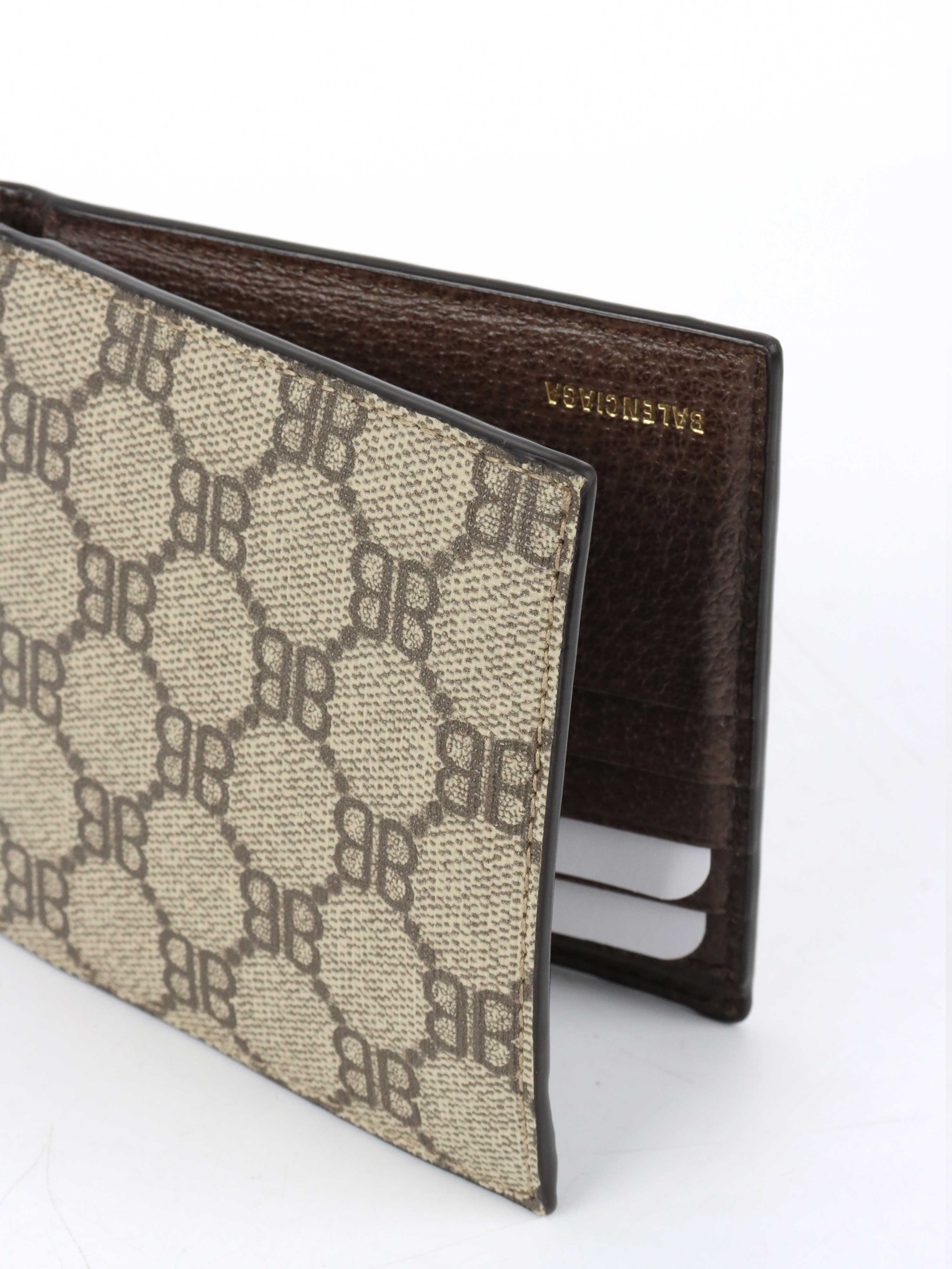 小物 Balenciaga Gucci Monogram Bi-Fold Wallet Gucci x Balenciaga The Hacker Project Bifold Coin Wallet. – Votre Luxe