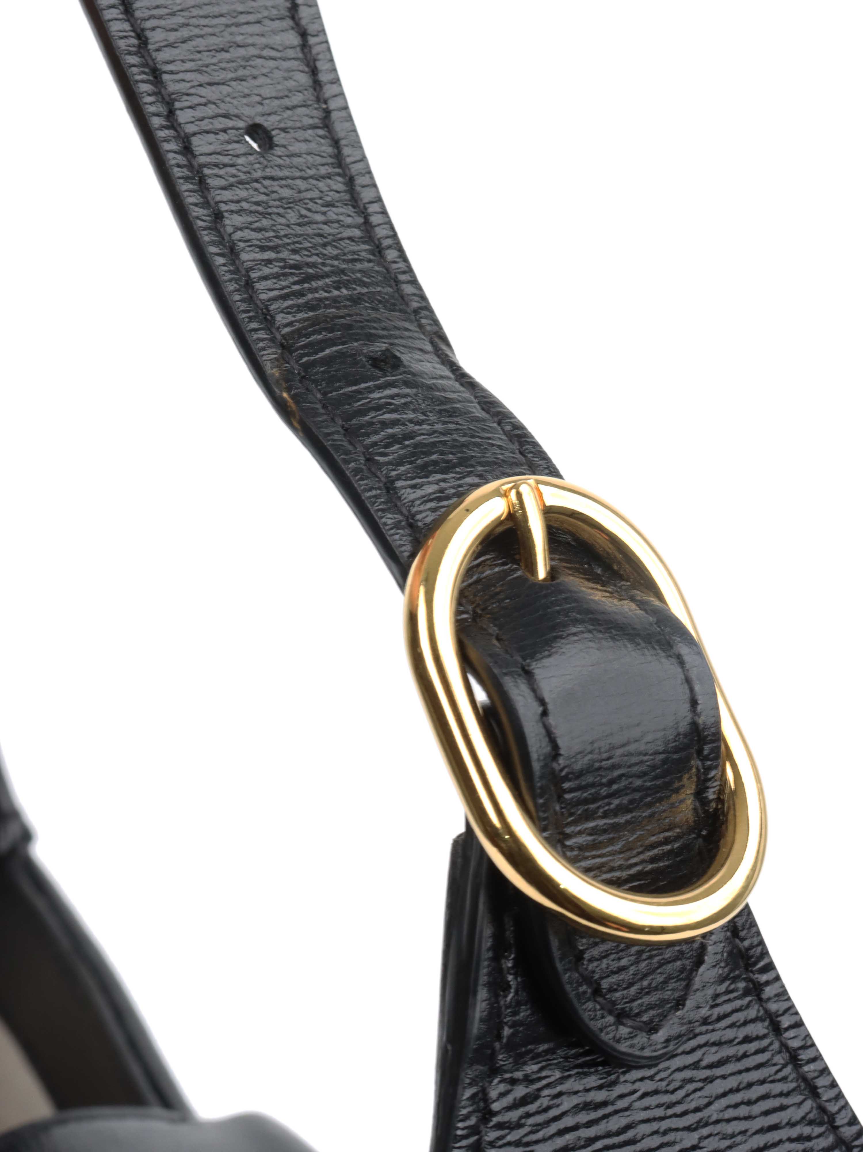 Gucci Azelea Small Black and White Jackie Bag.