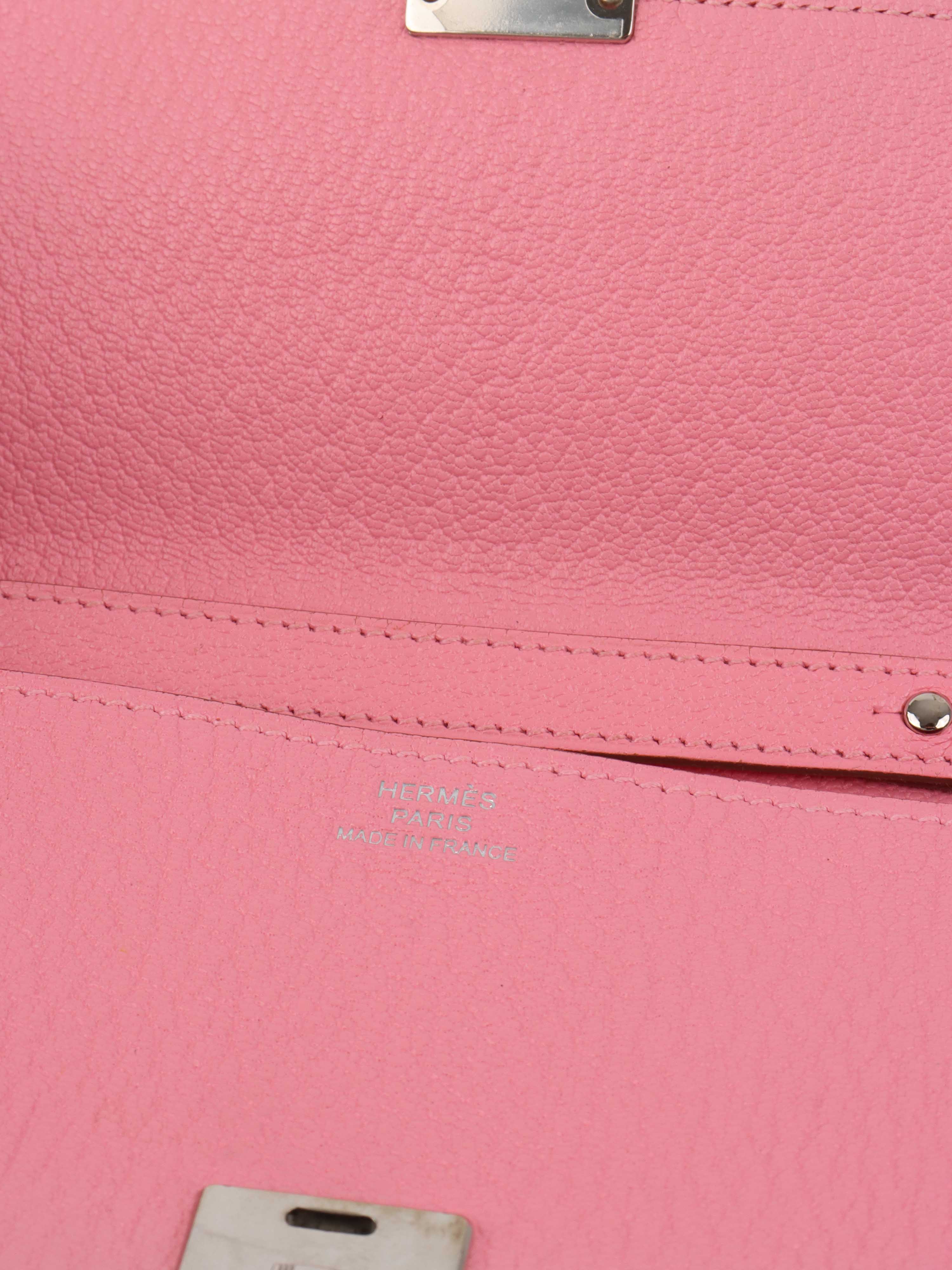 Hermes Pink Wallet on Chain.