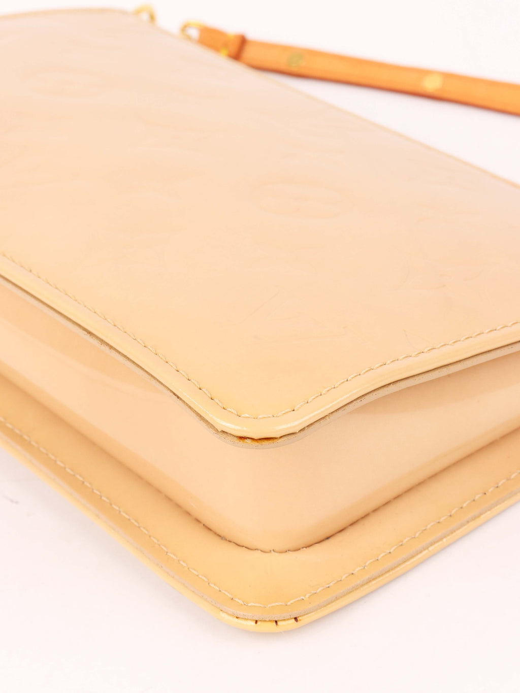 Louis Vuitton Beige Monogram Vernis Lexington Pochette.