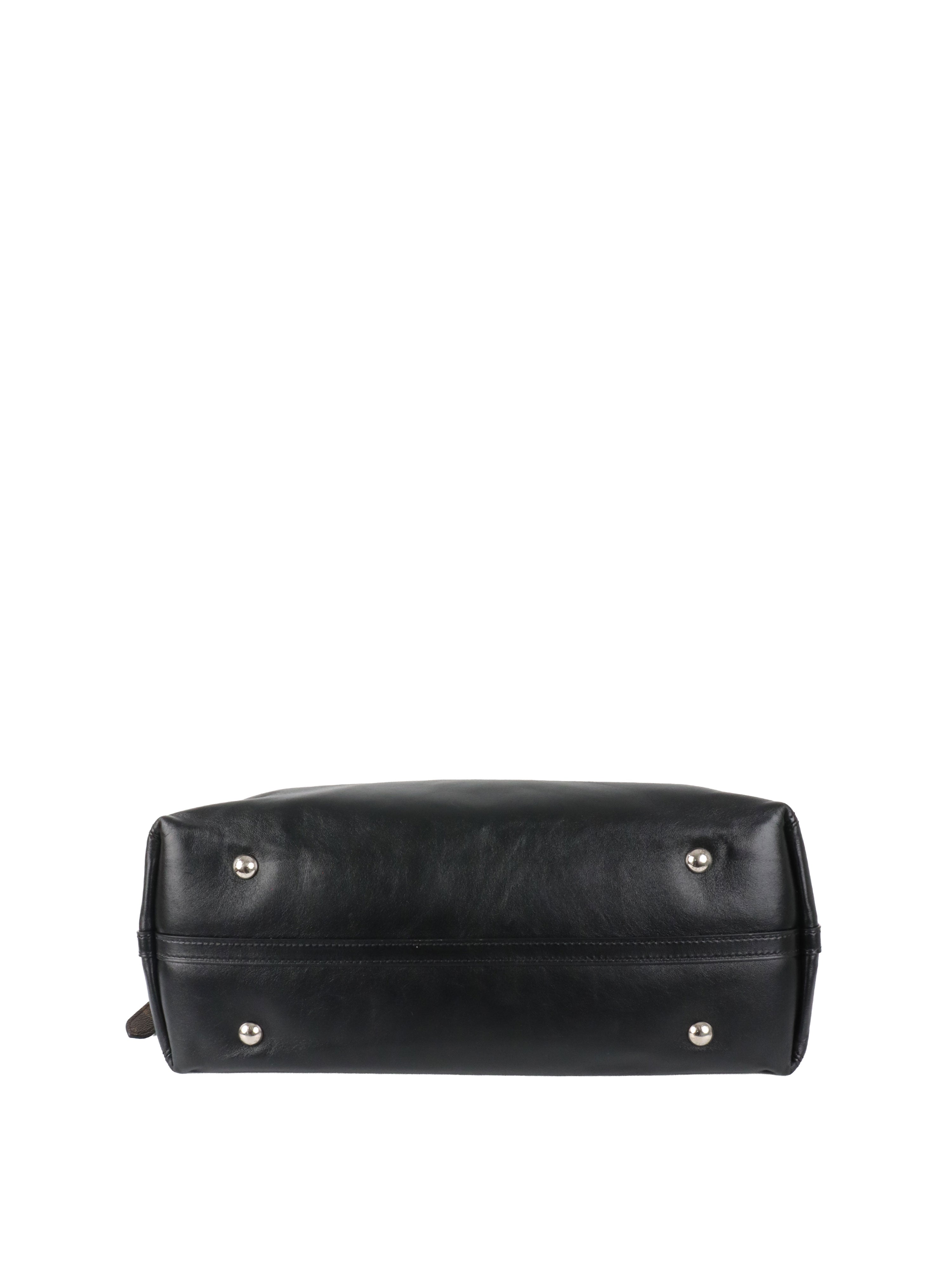 Louis  Vuitton Noir CarryAll Vibe MM.