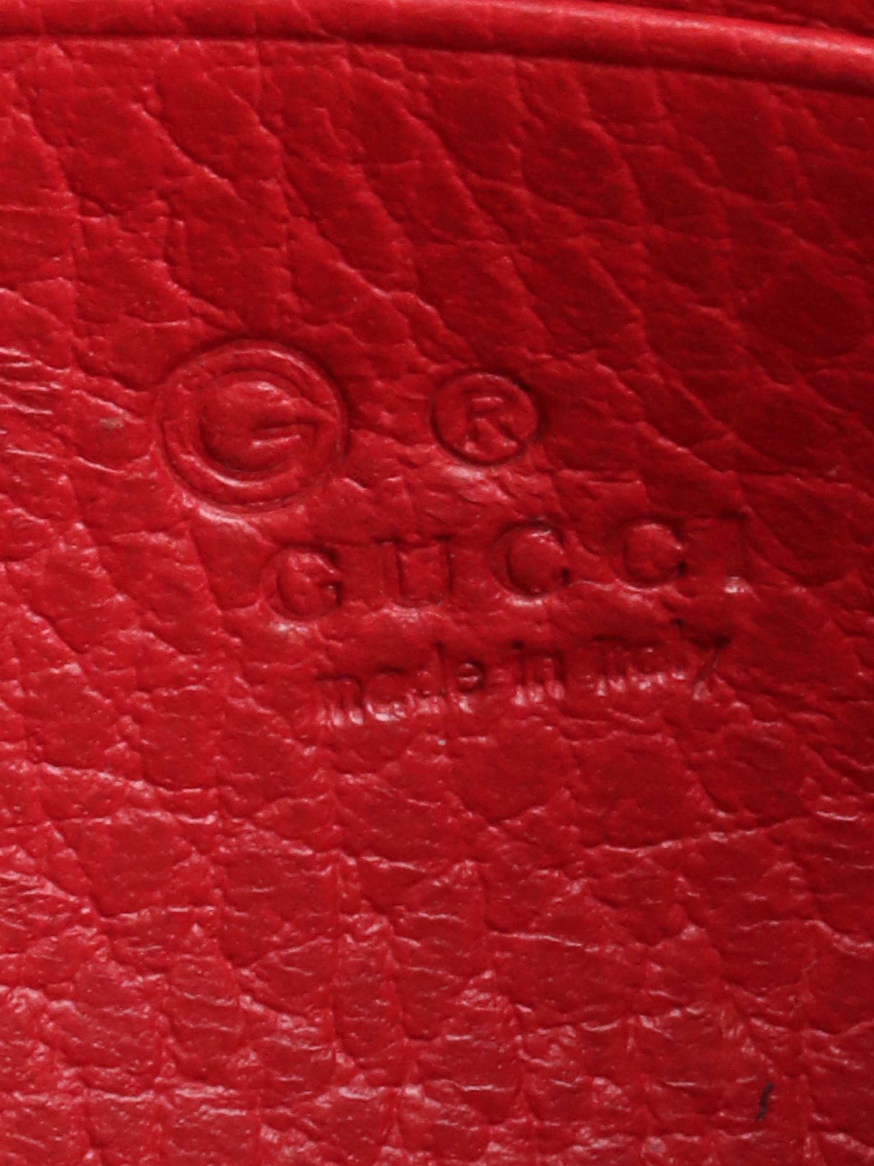 Gucci Red GG Wallet on Chain.