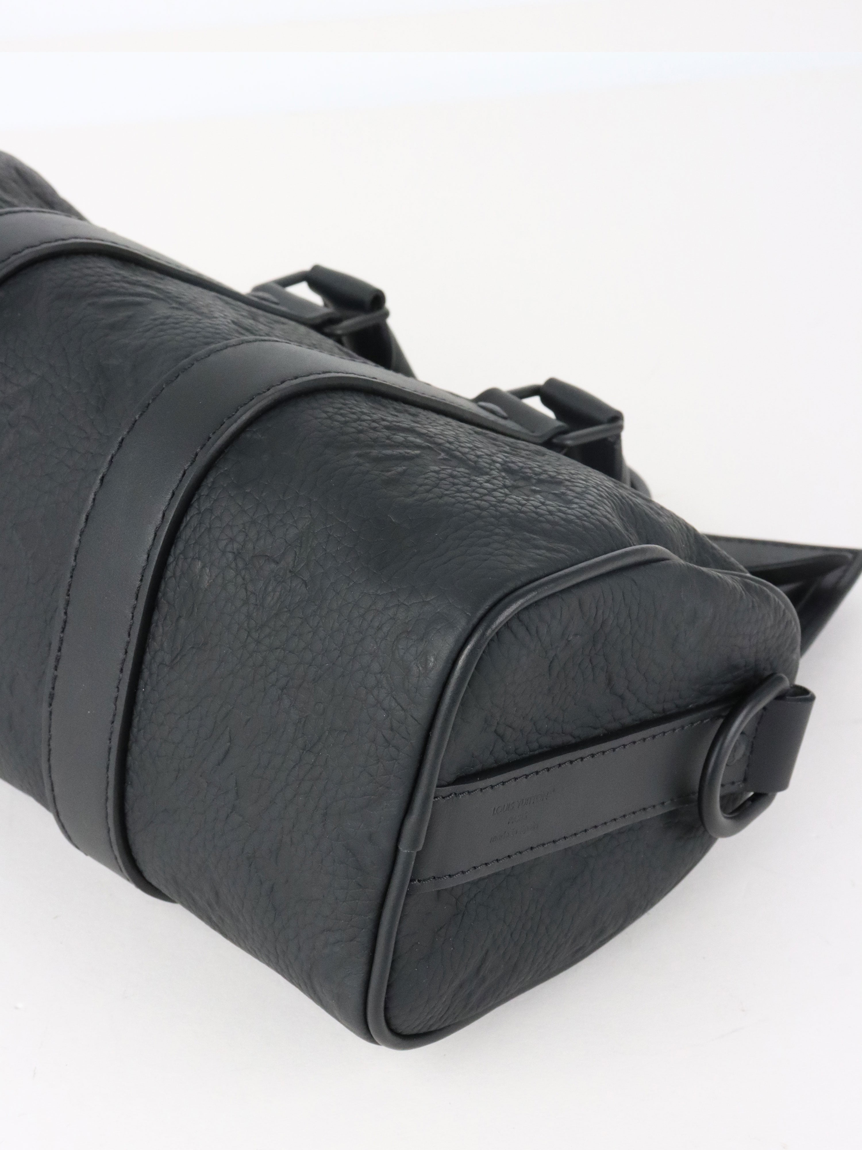 Louis Vuitton Black Keepall Bandoulière 25 Bag