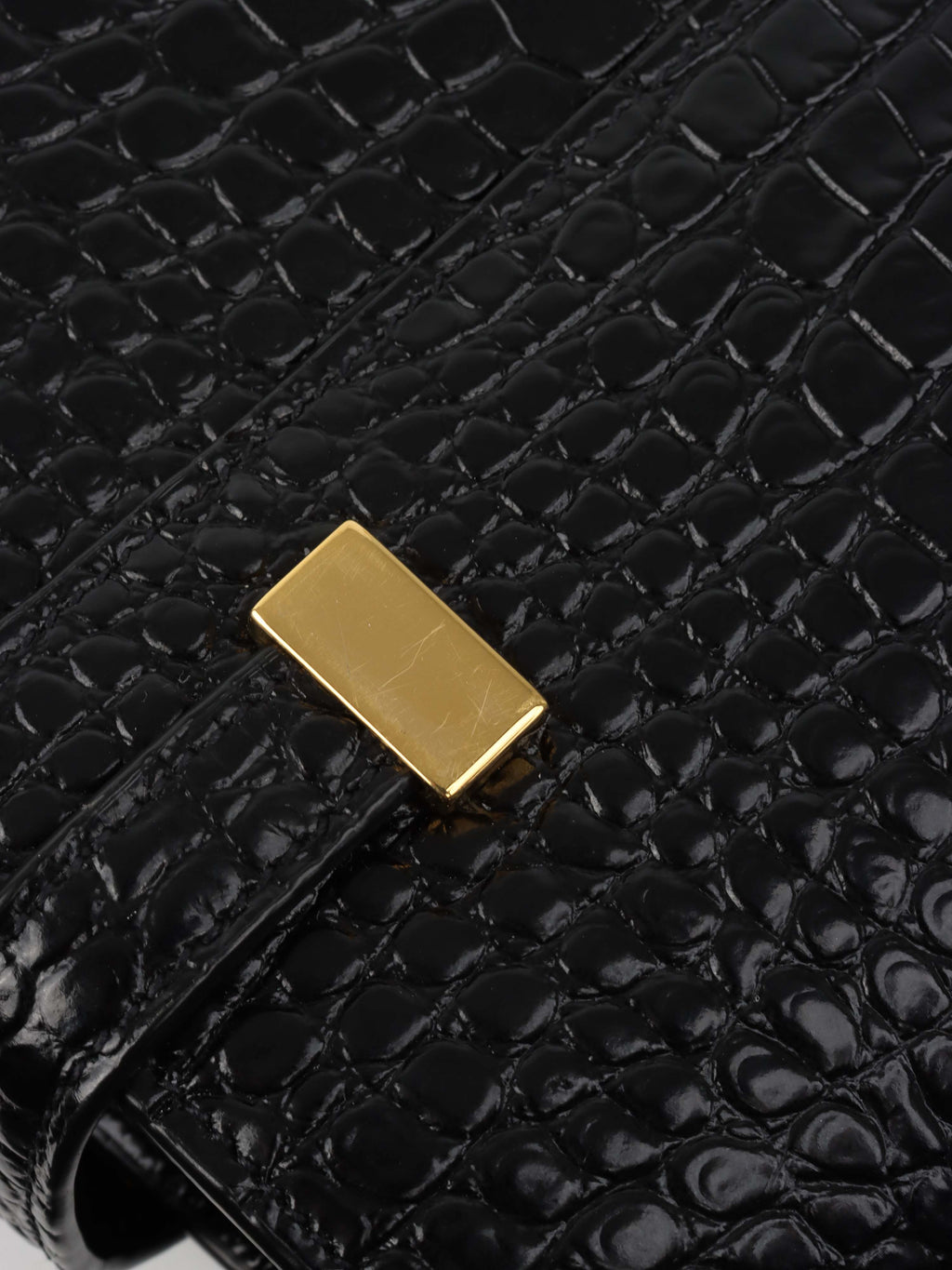 Saint Laurent Medium Manhattan Shiny Crocodile Shoulder Bag.