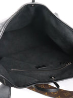 Louis  Vuitton Noir CarryAll Vibe MM.