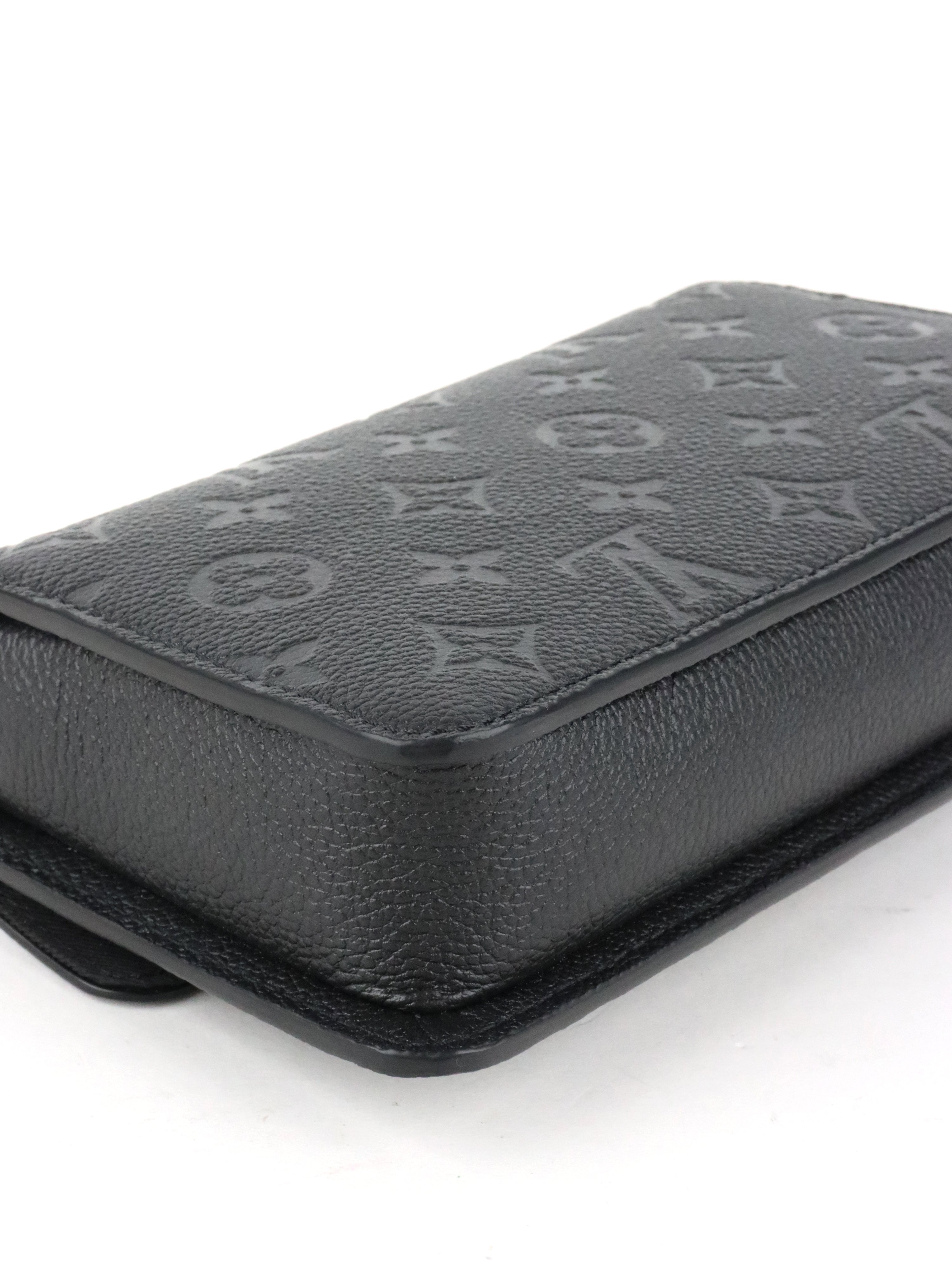 Louis Vuitton Black Métis Wallet On Chain