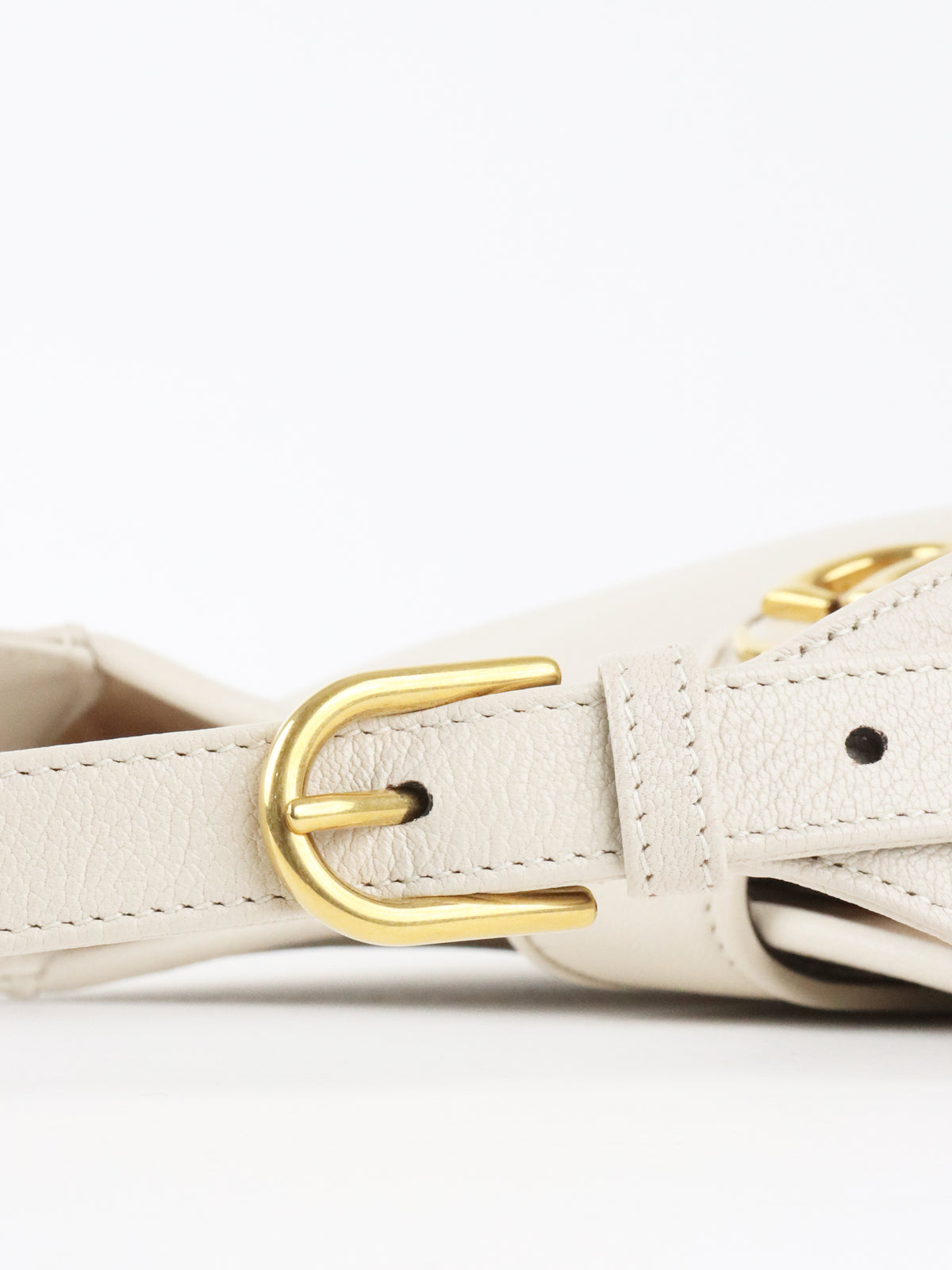 Gucci White Medium Aphrodite Shoulder Bag