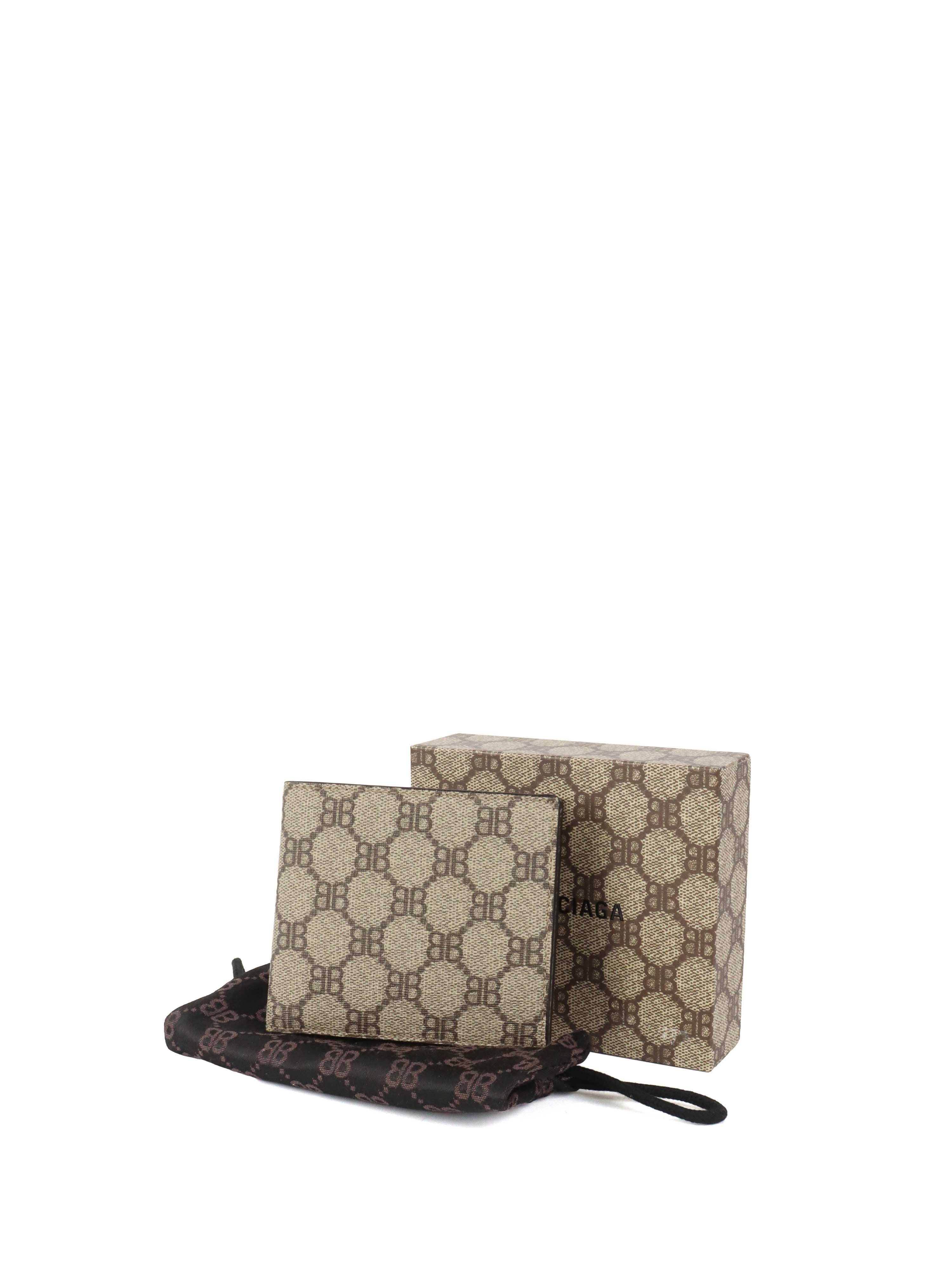 小物 Balenciaga Gucci Monogram Bi-Fold Wallet Gucci x Balenciaga The Hacker Project Bifold Coin Wallet. – Votre Luxe