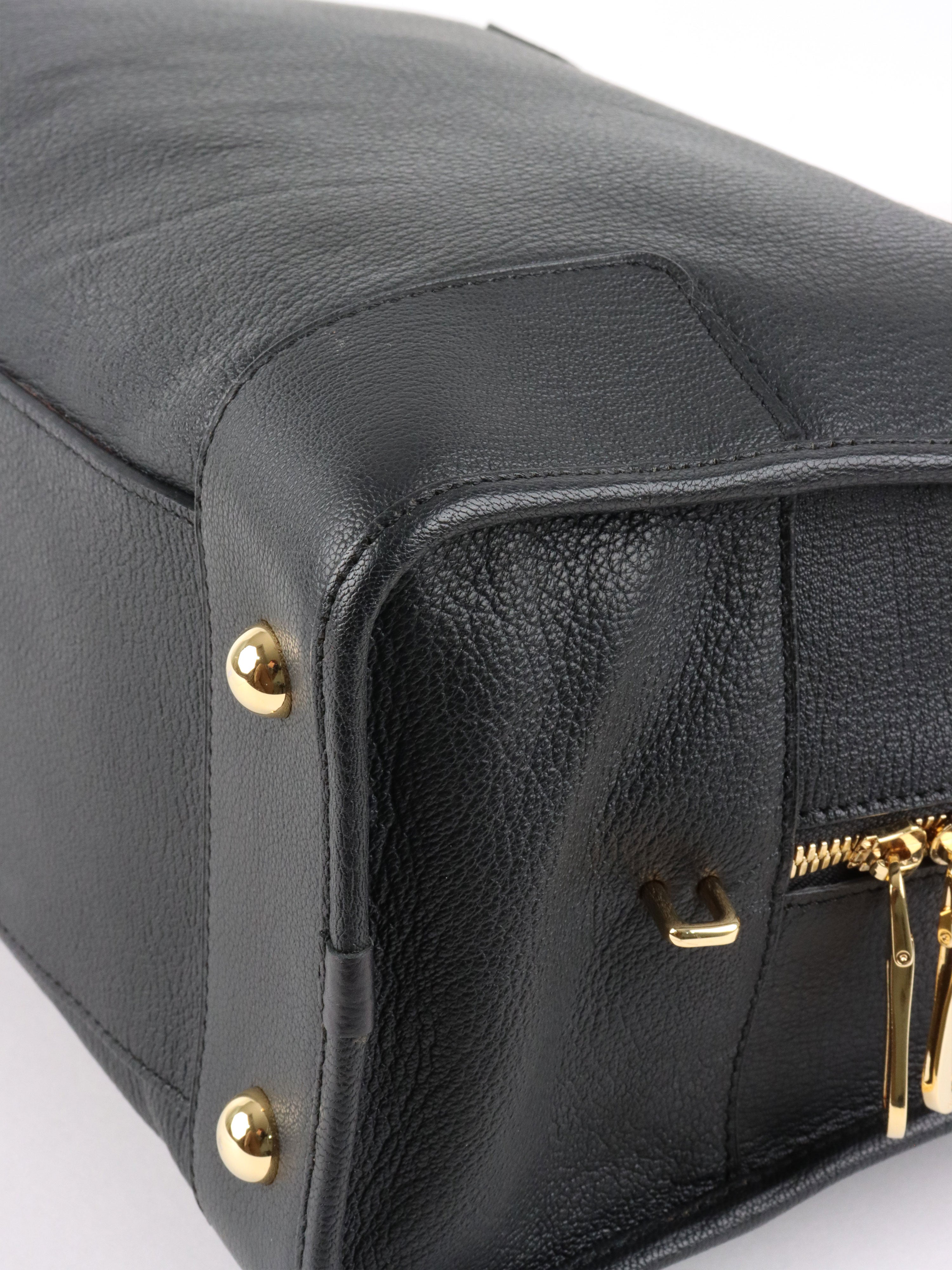 Loewe Black Amazona 36 Leather Handbag.