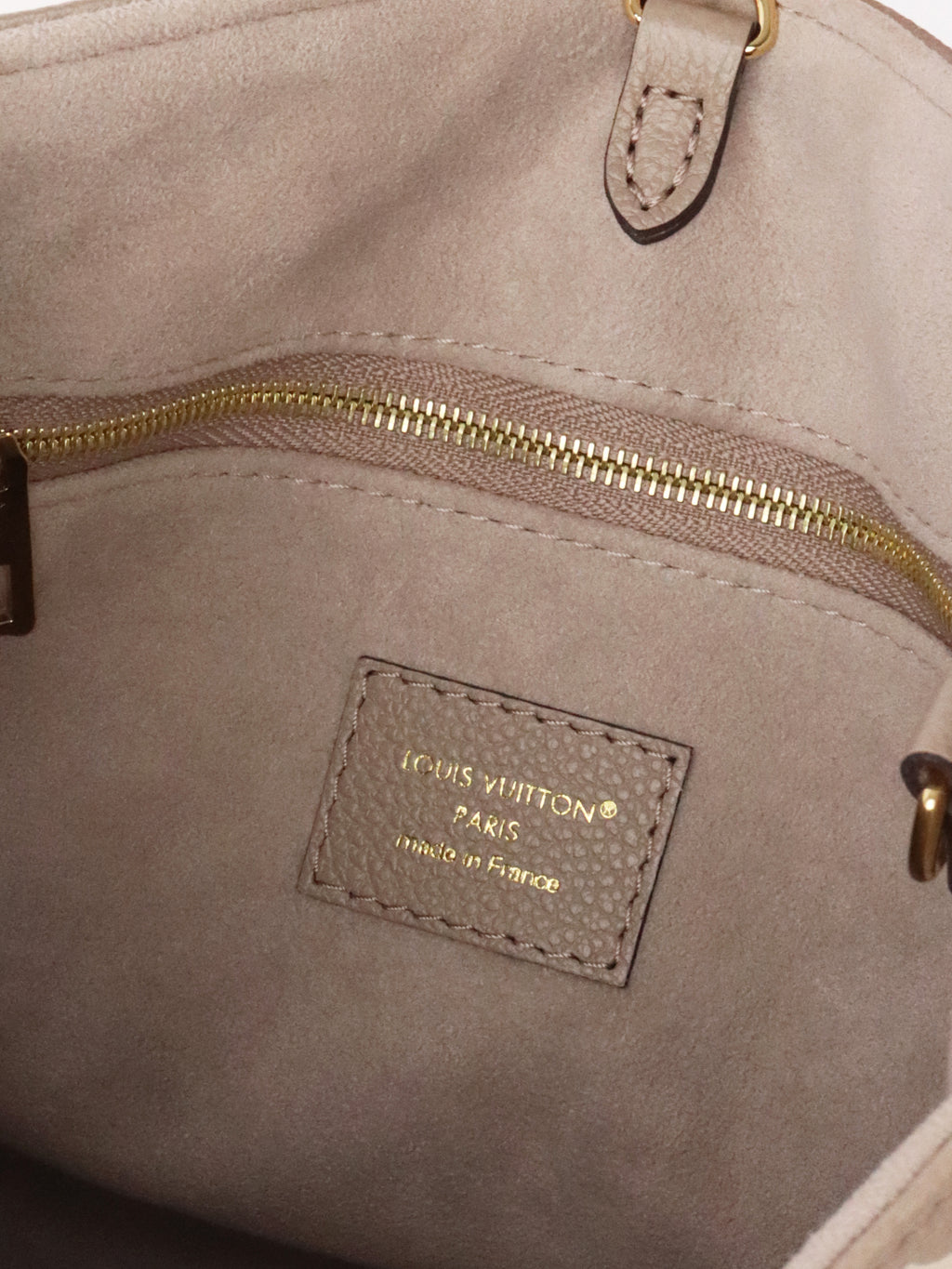Louis Vuitton Tourterelle / Crème OnTheGo PM Bag