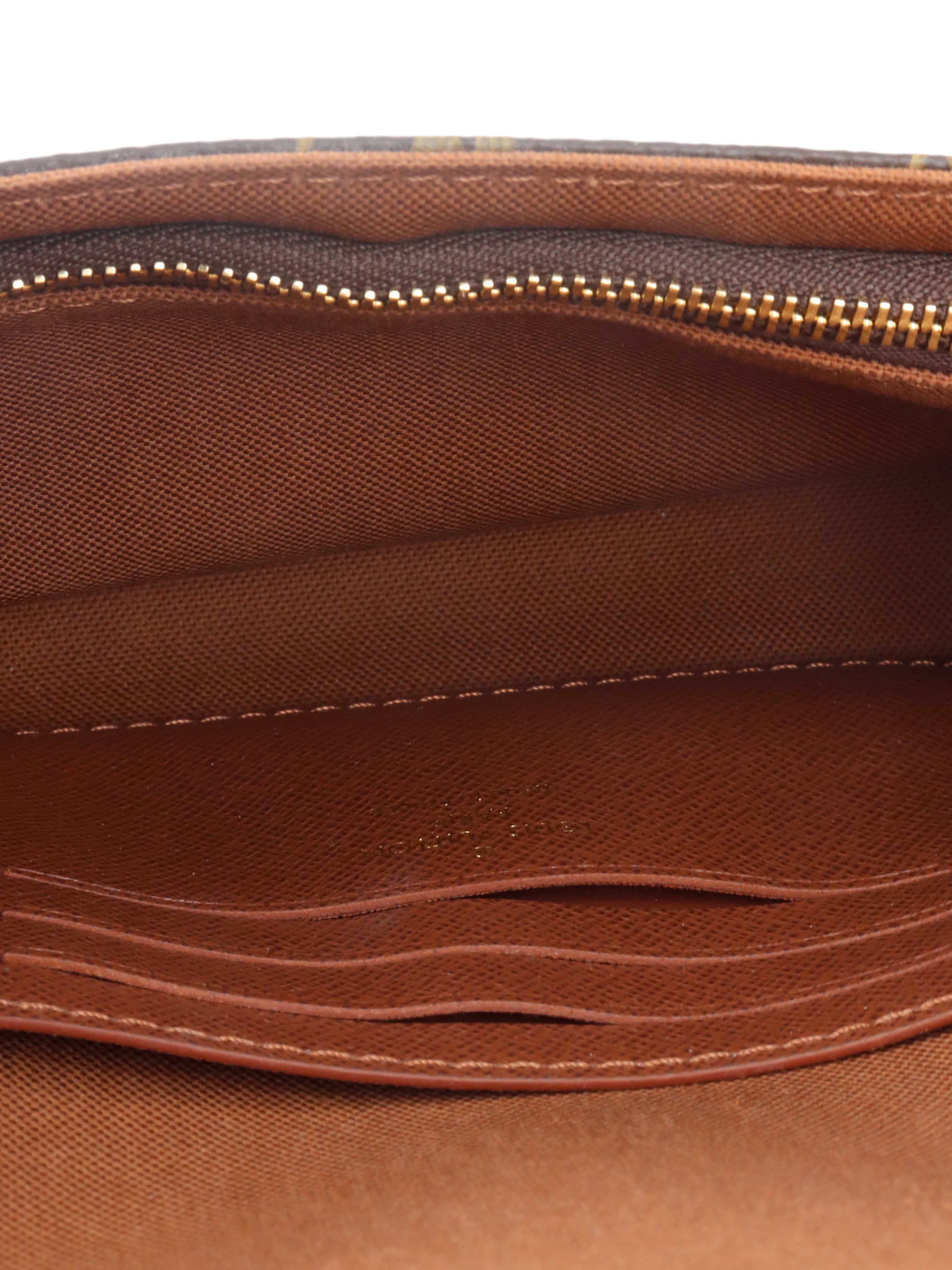 Louis Vuitton Ivy Wallet on Chain.
