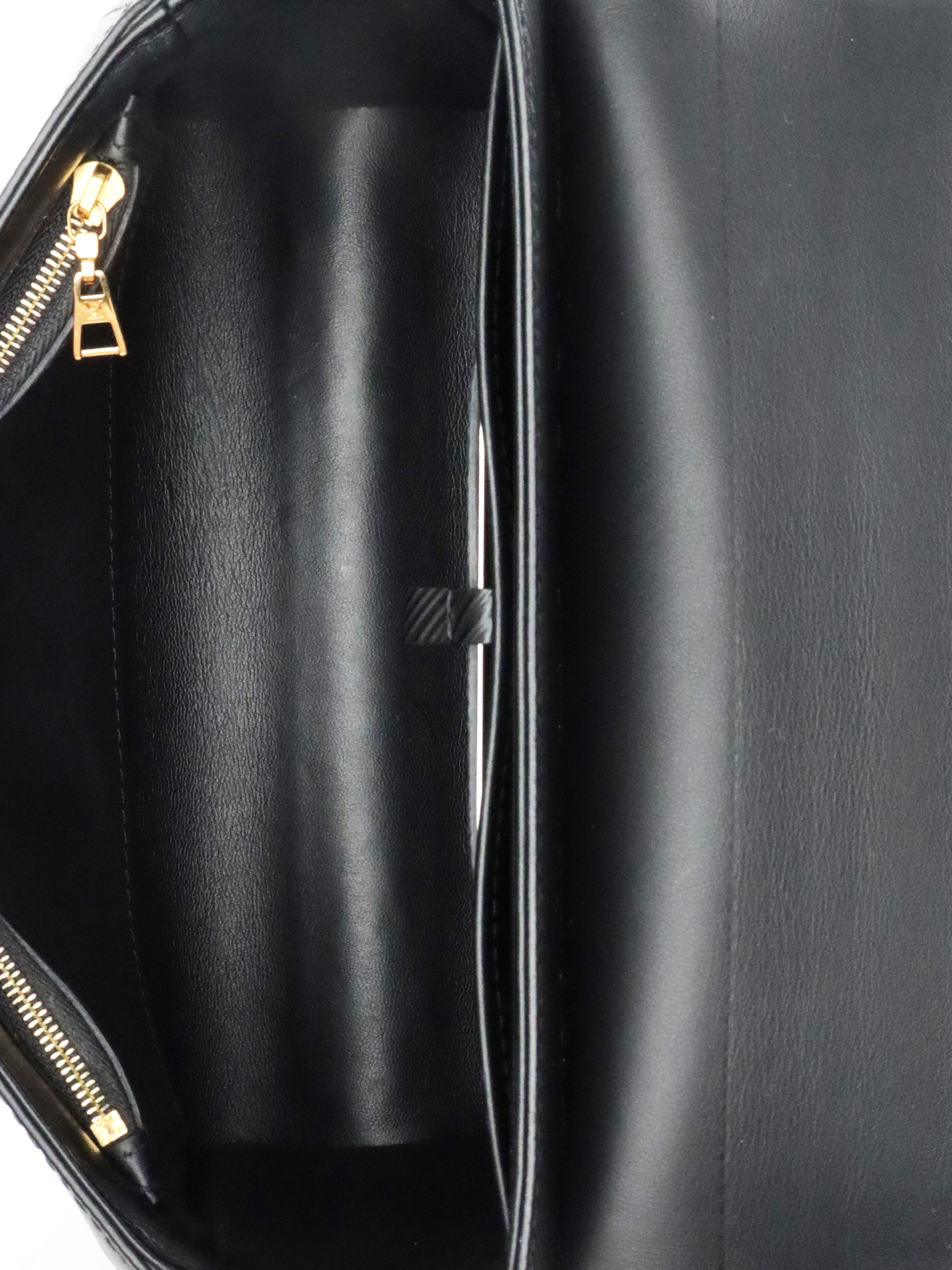 Louis Vuitton Black Epi Twist MM Chain Handle Bag