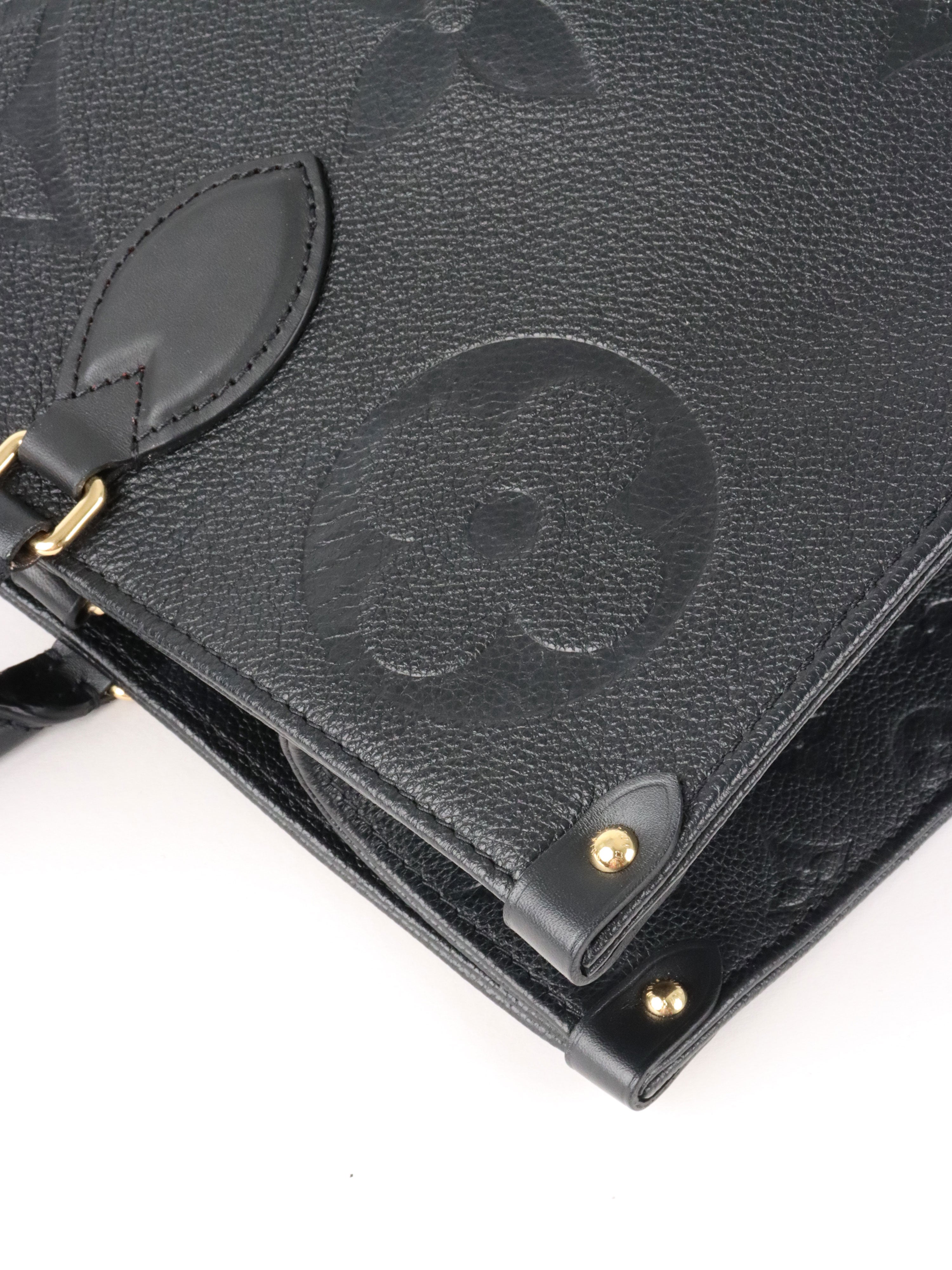 Louis Vuitton Black Empreinte OnTheGo GM.