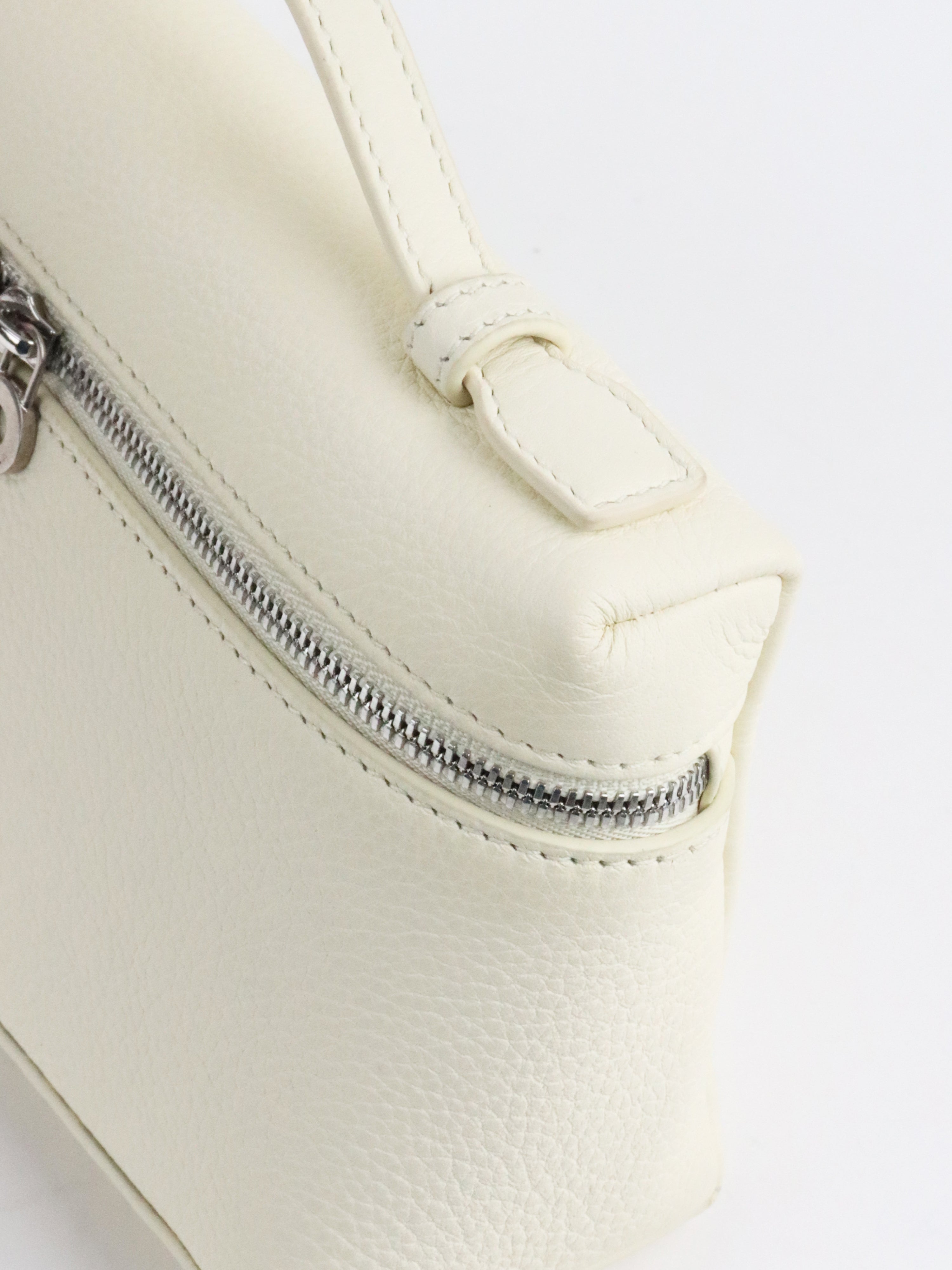 Loro Piana Whisper White Extra Pocket L19 SHW