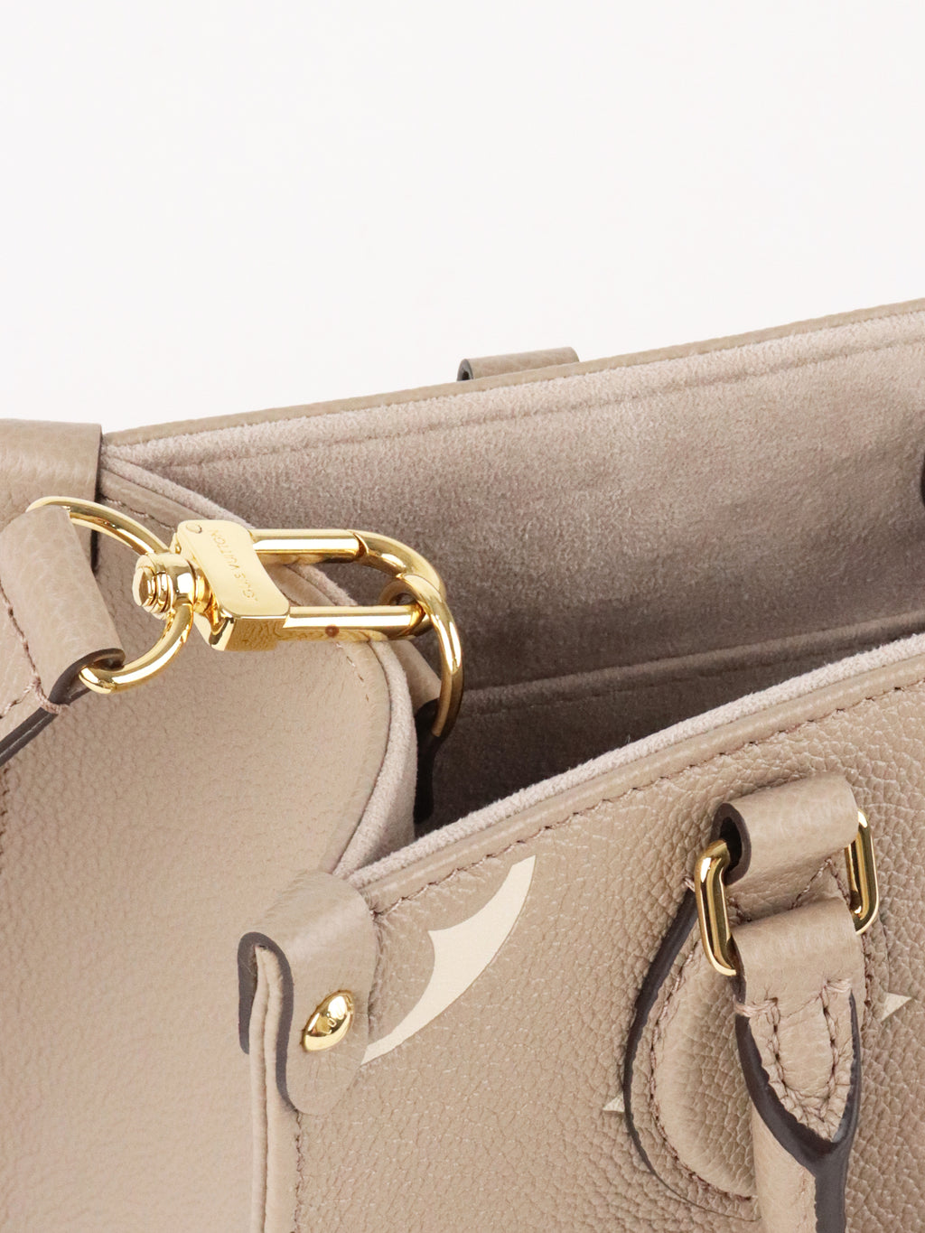 Louis Vuitton Tourterelle / Crème OnTheGo PM Bag