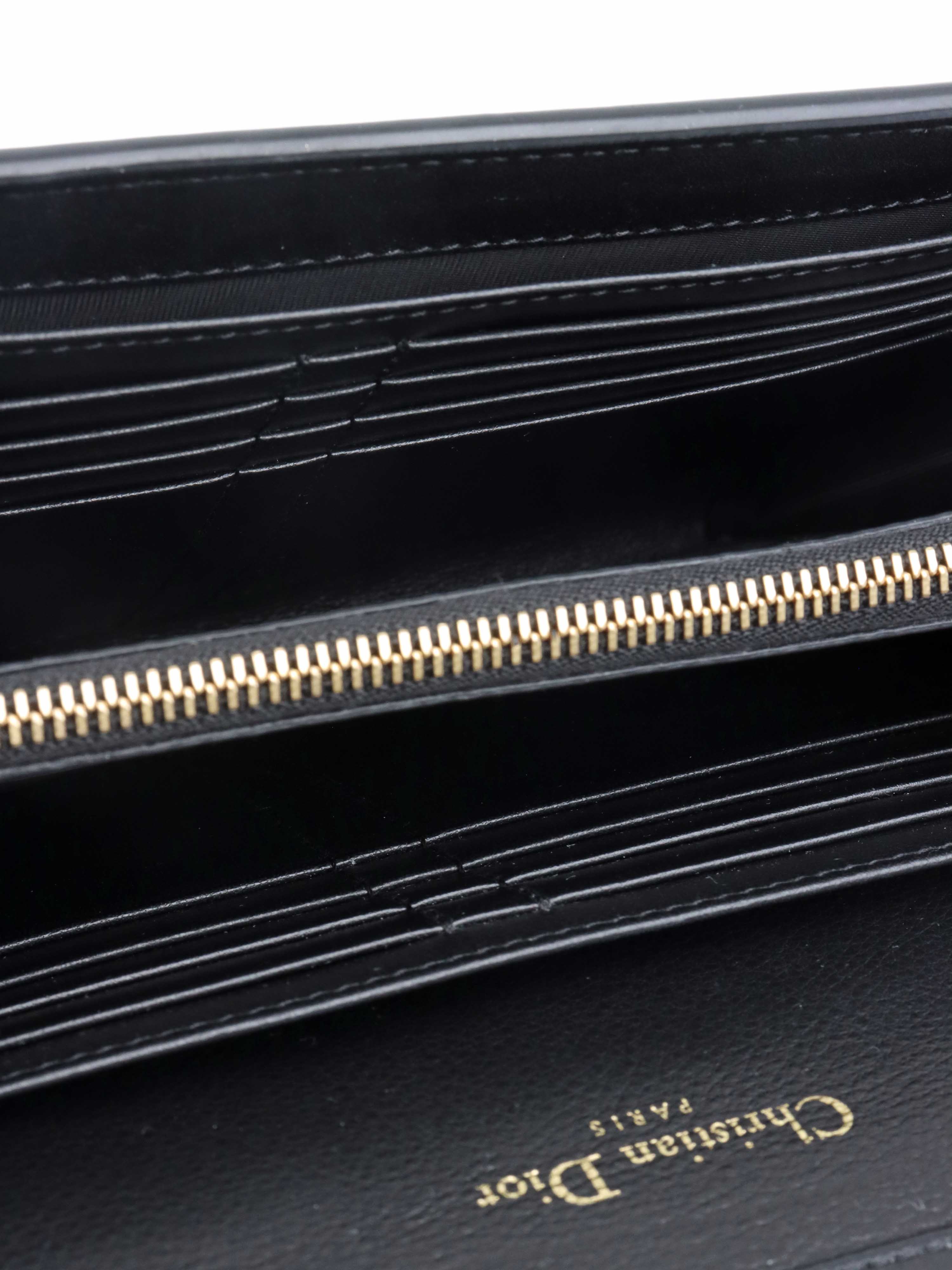 Dior Black Patent Leather 30 Montaigne Chain Clutch.