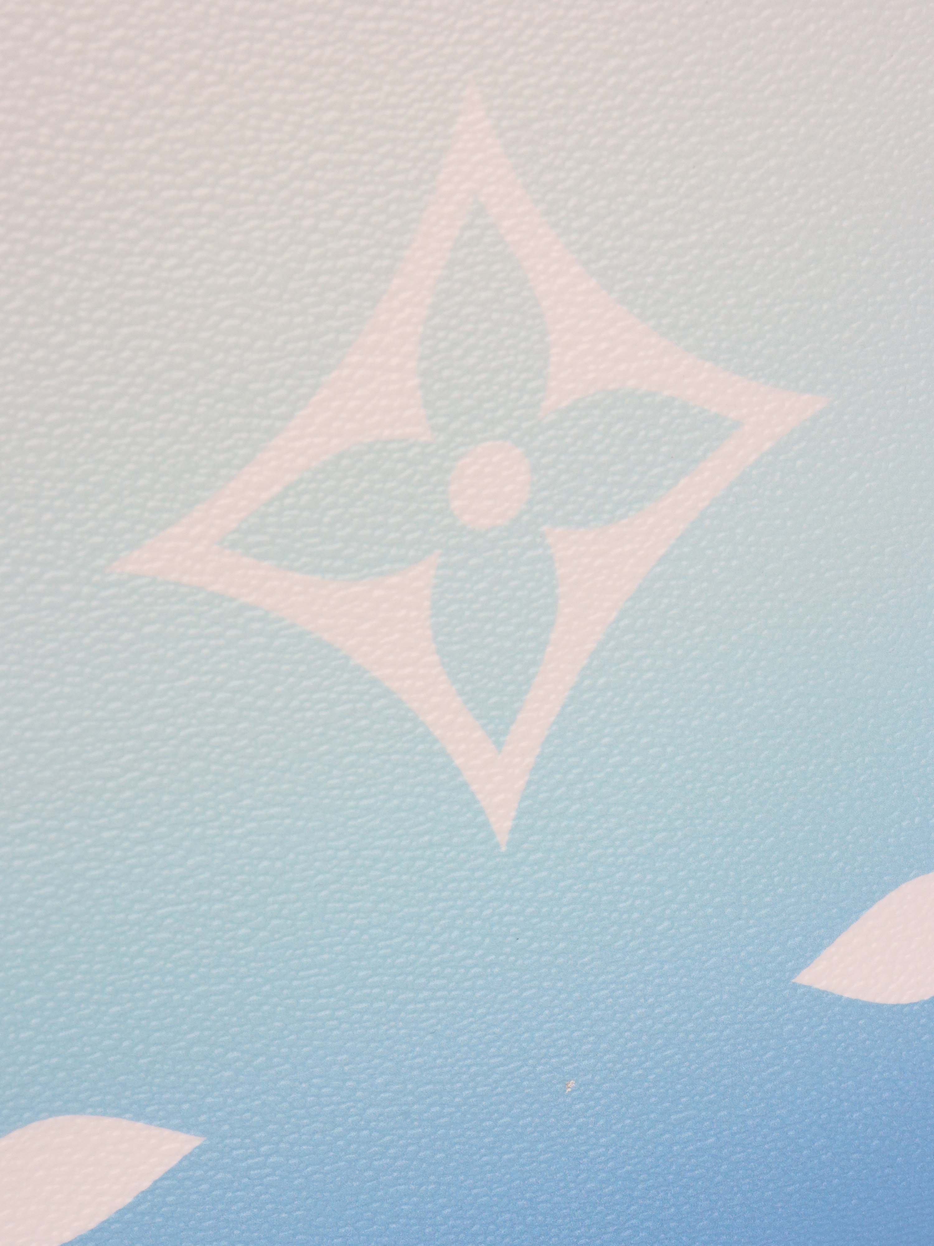 Louis Vuitton Beige/Blue Ombre OnTheGo GM Pool