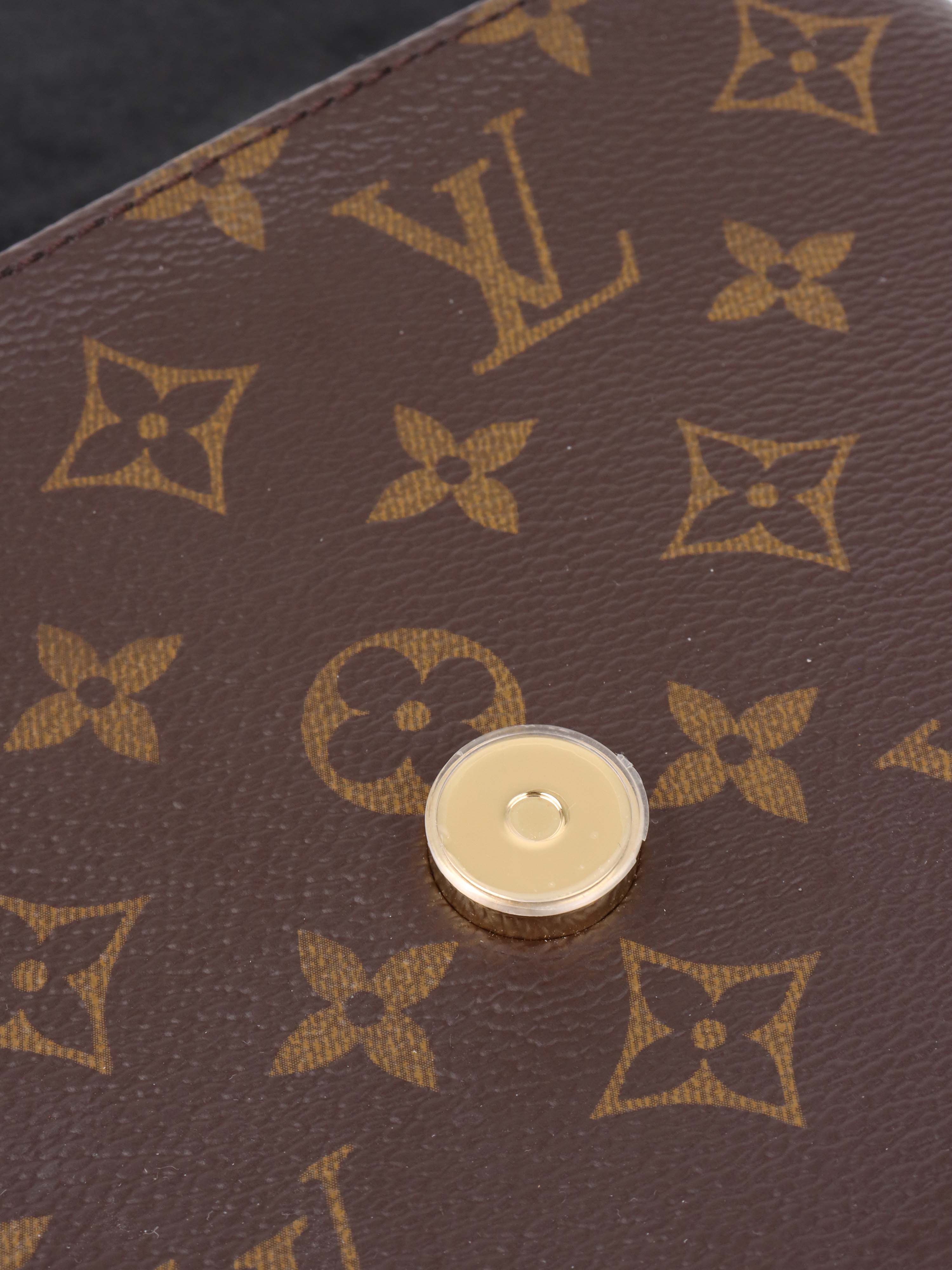 Louis Vuitton Black & Monogram Locky BB