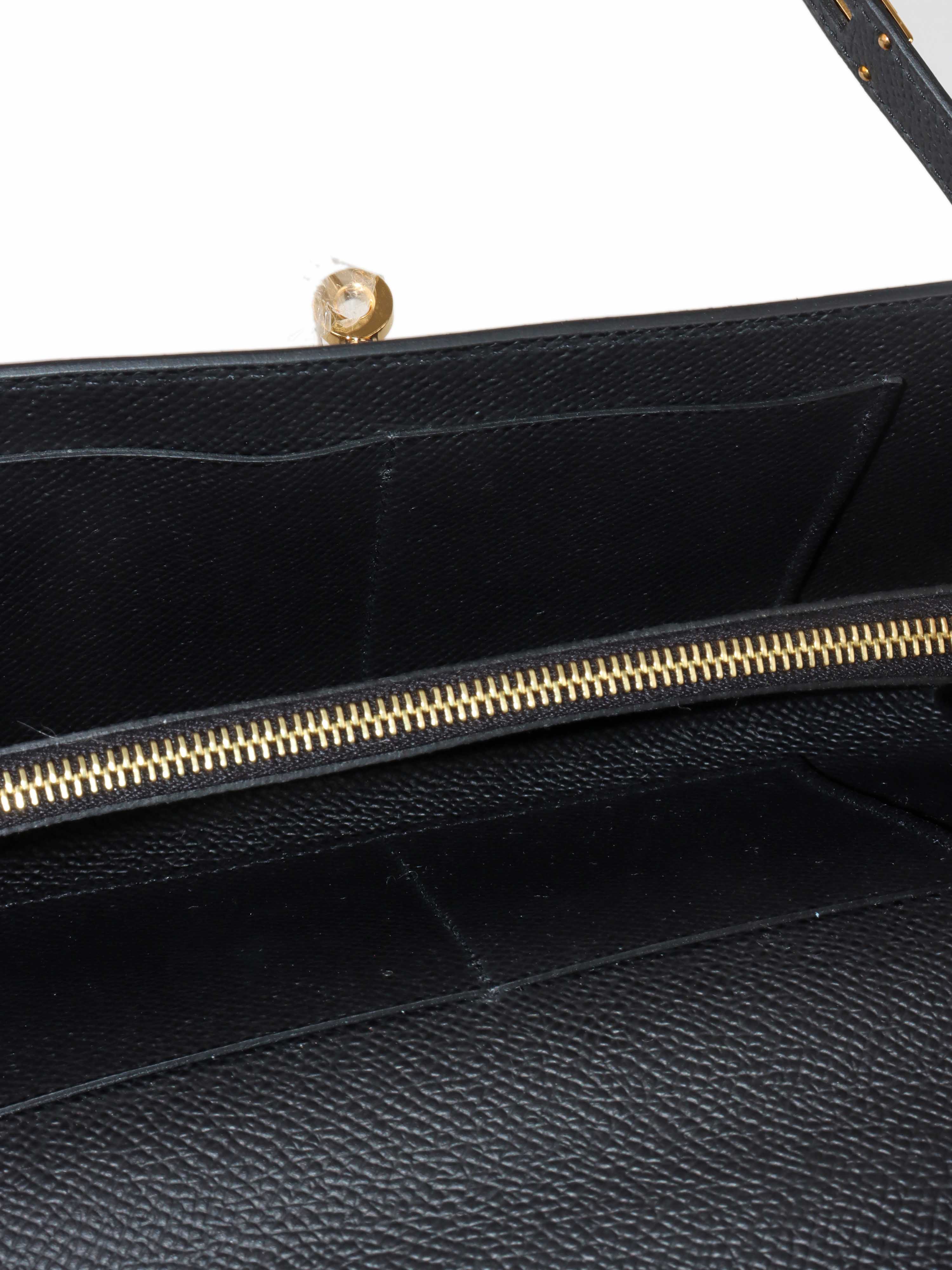 Hermes Kelly Classique To Go Noir GHW Stamp K.