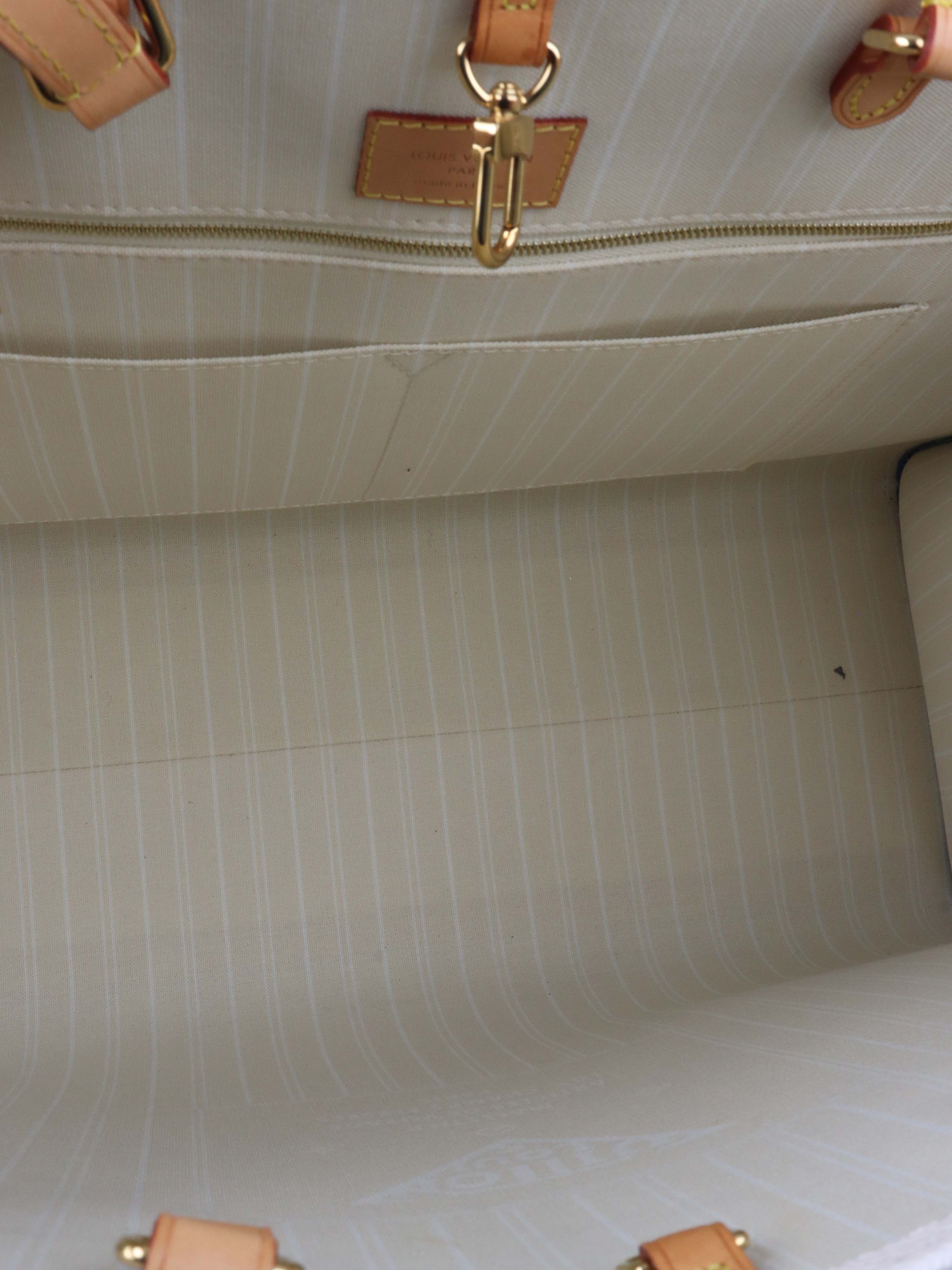 Louis Vuitton Beige/Blue Ombre OnTheGo GM Pool