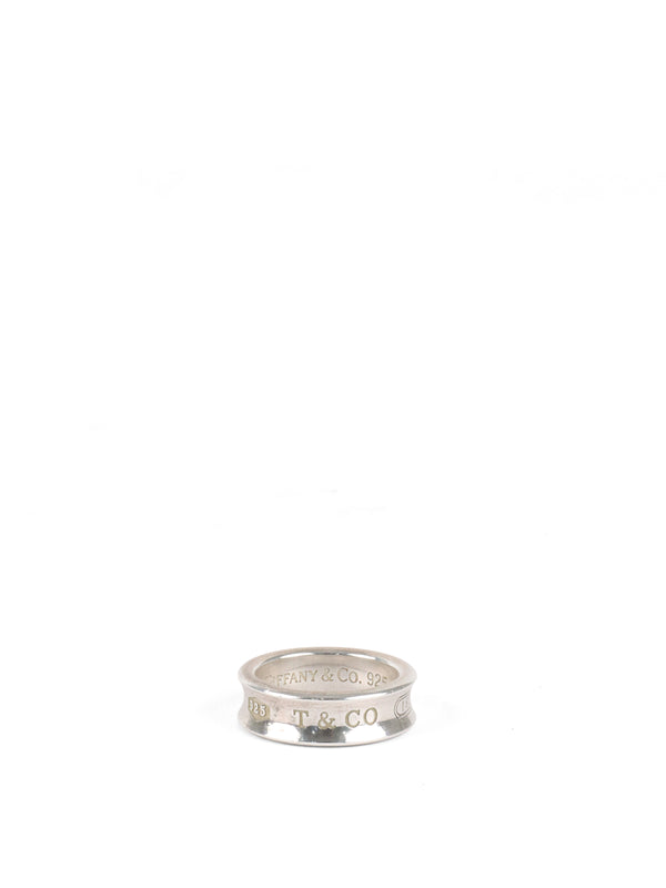 Tiffany & Co 1837 Medium Model Ring size 7
