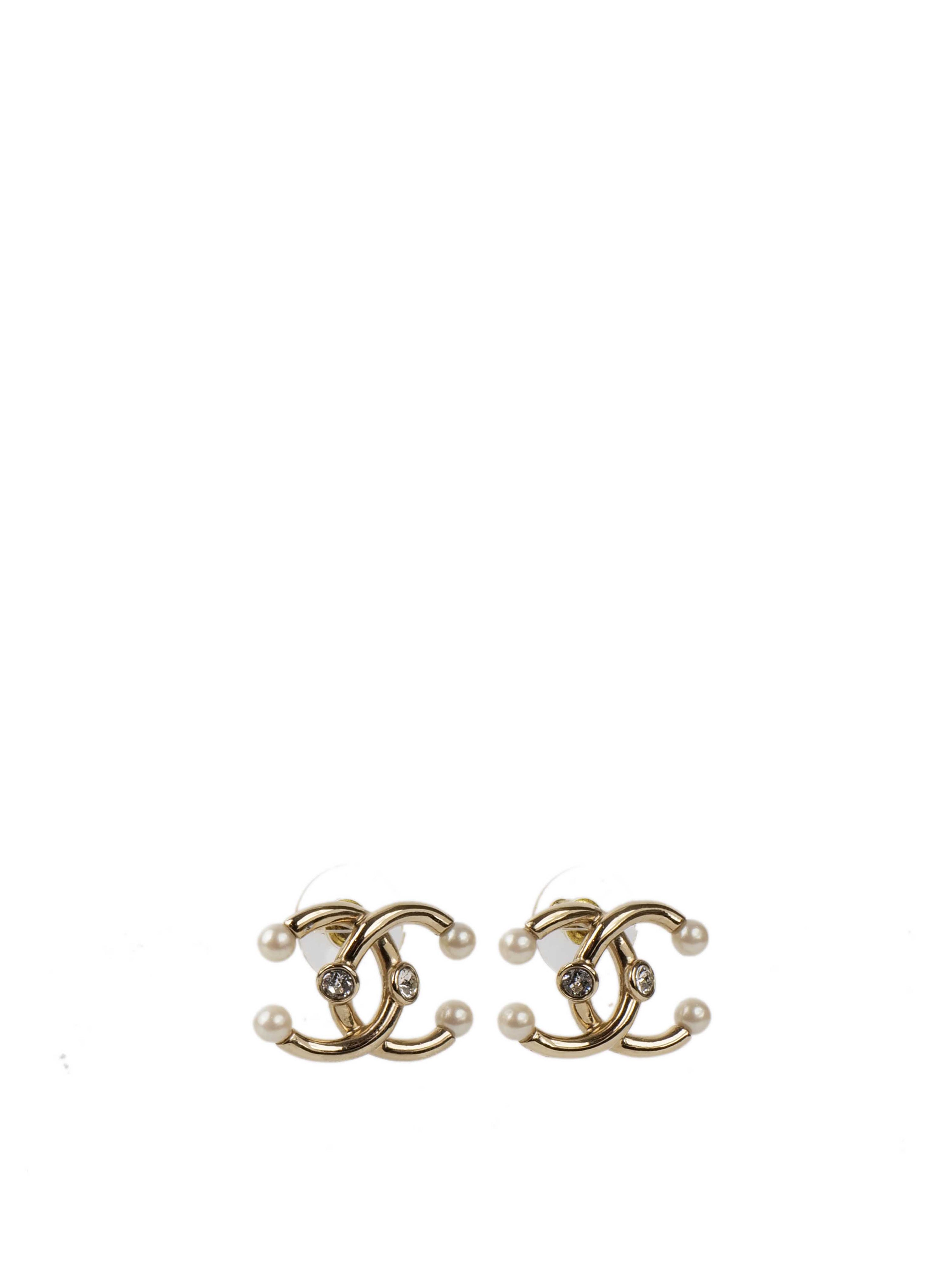 Chanel CC Earrings with Pearls.