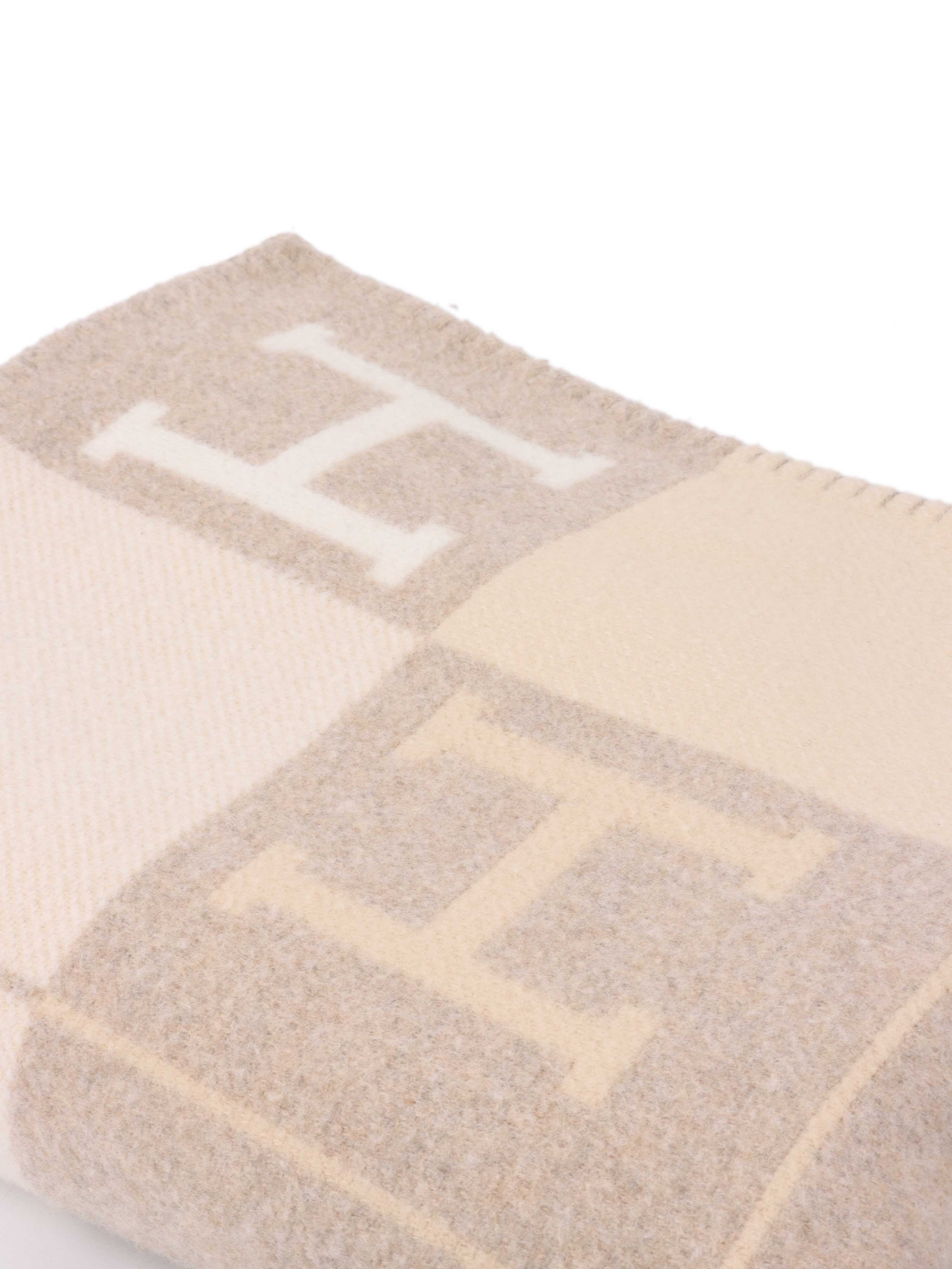 Hermes Avalon Throw Blanket