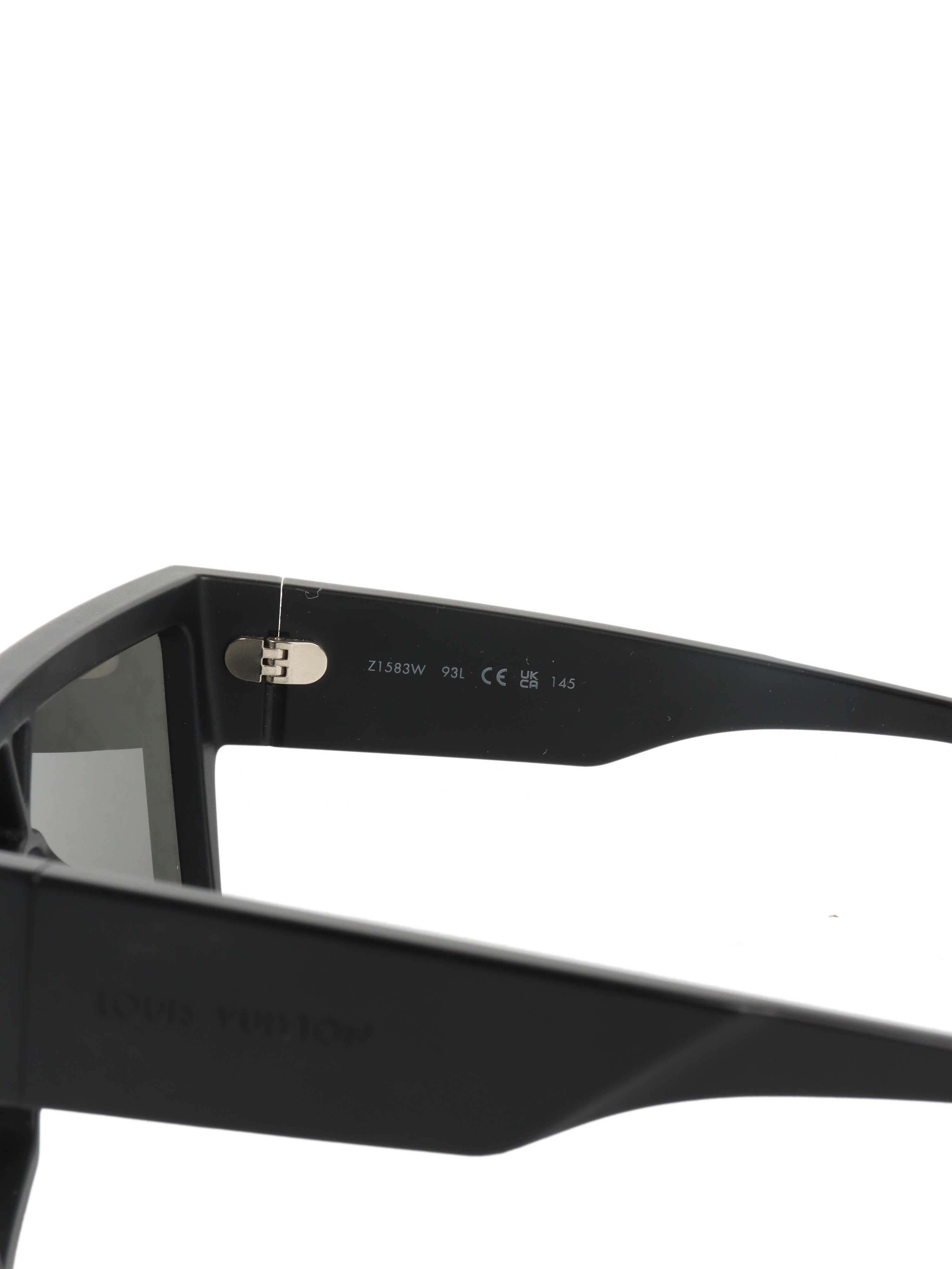 Louis Vuitton Waimea L Sunglasses.