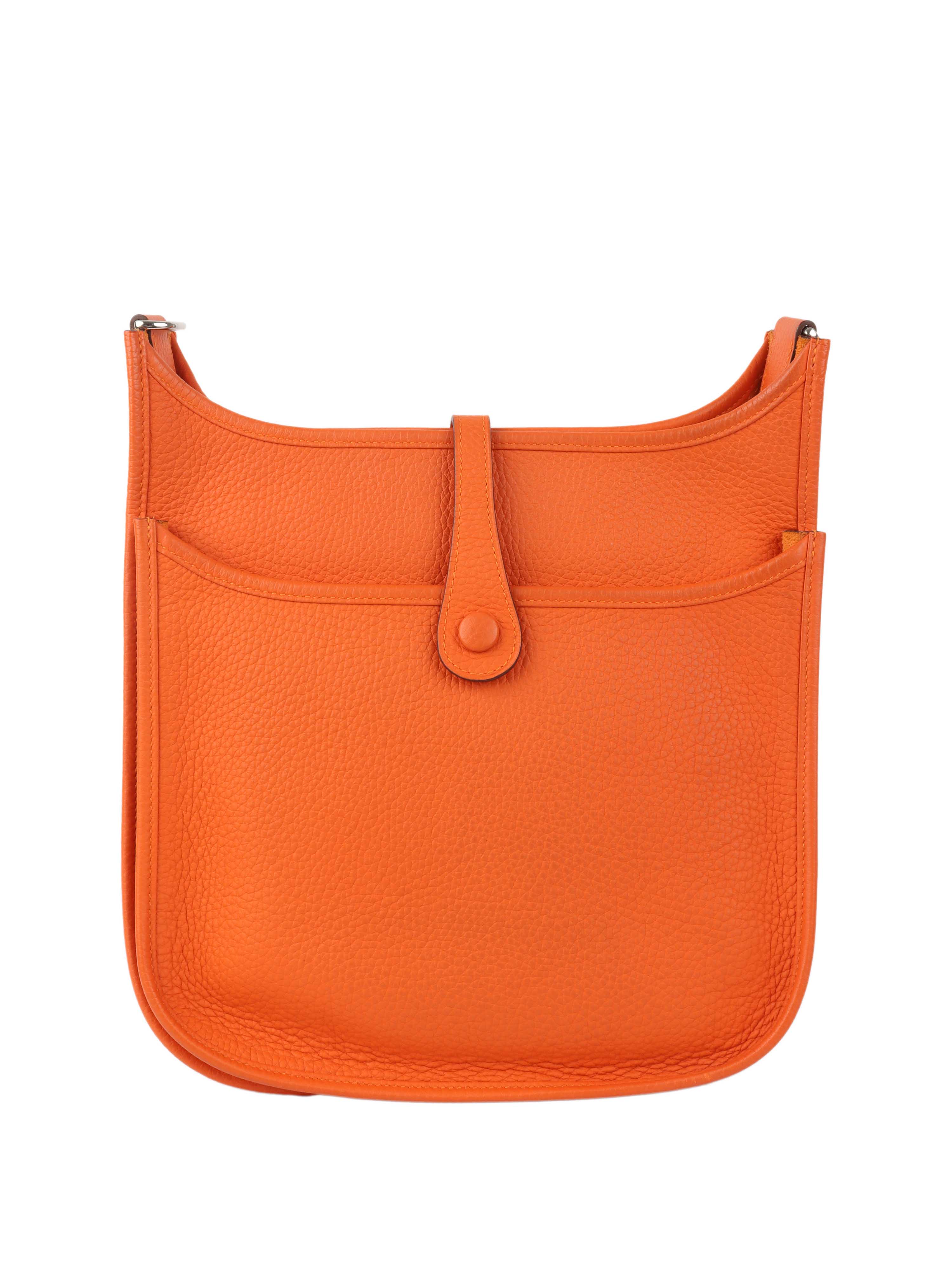 Hermes Evelyn III 29 in Feu Orange.