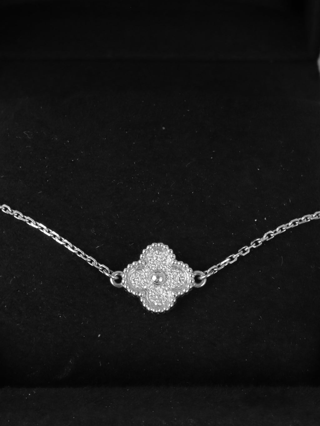 Van Cleef & Arpels Diamond Sweet Alhambra bracelet, 1 motif