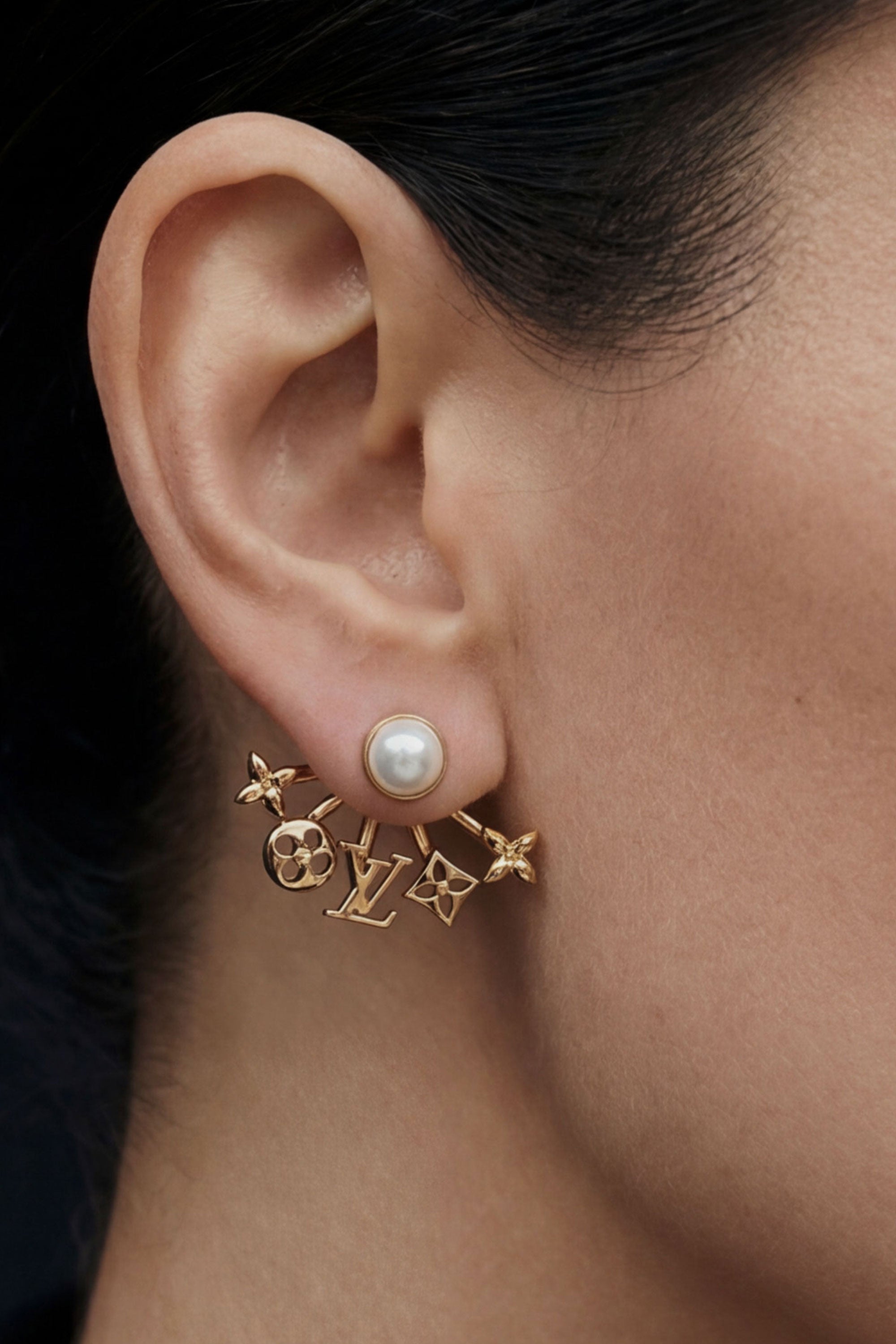 Louis Vuitton Cruiser Earring.