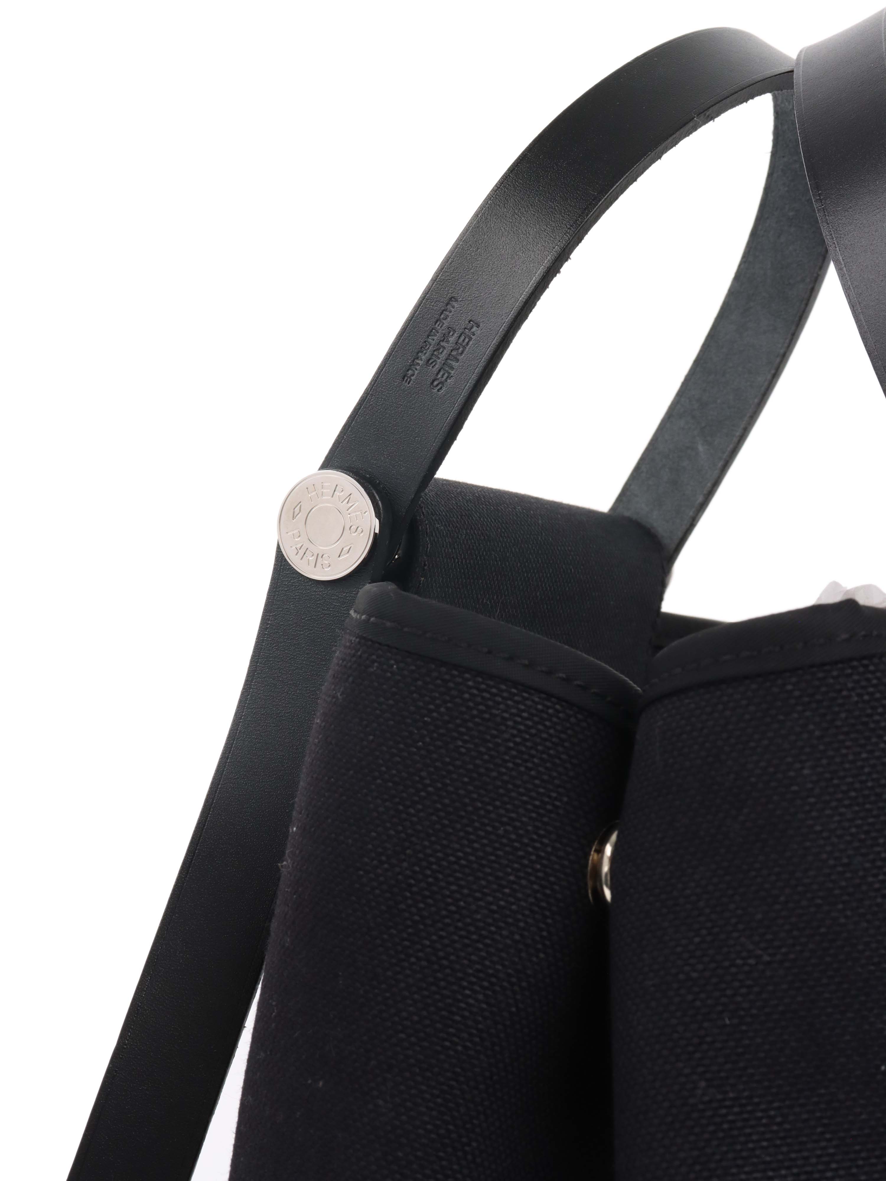 Hermes Noir Cabag 32 Bag.