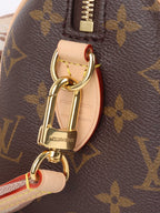 Louis Vuitton Monogram Speedy 20.