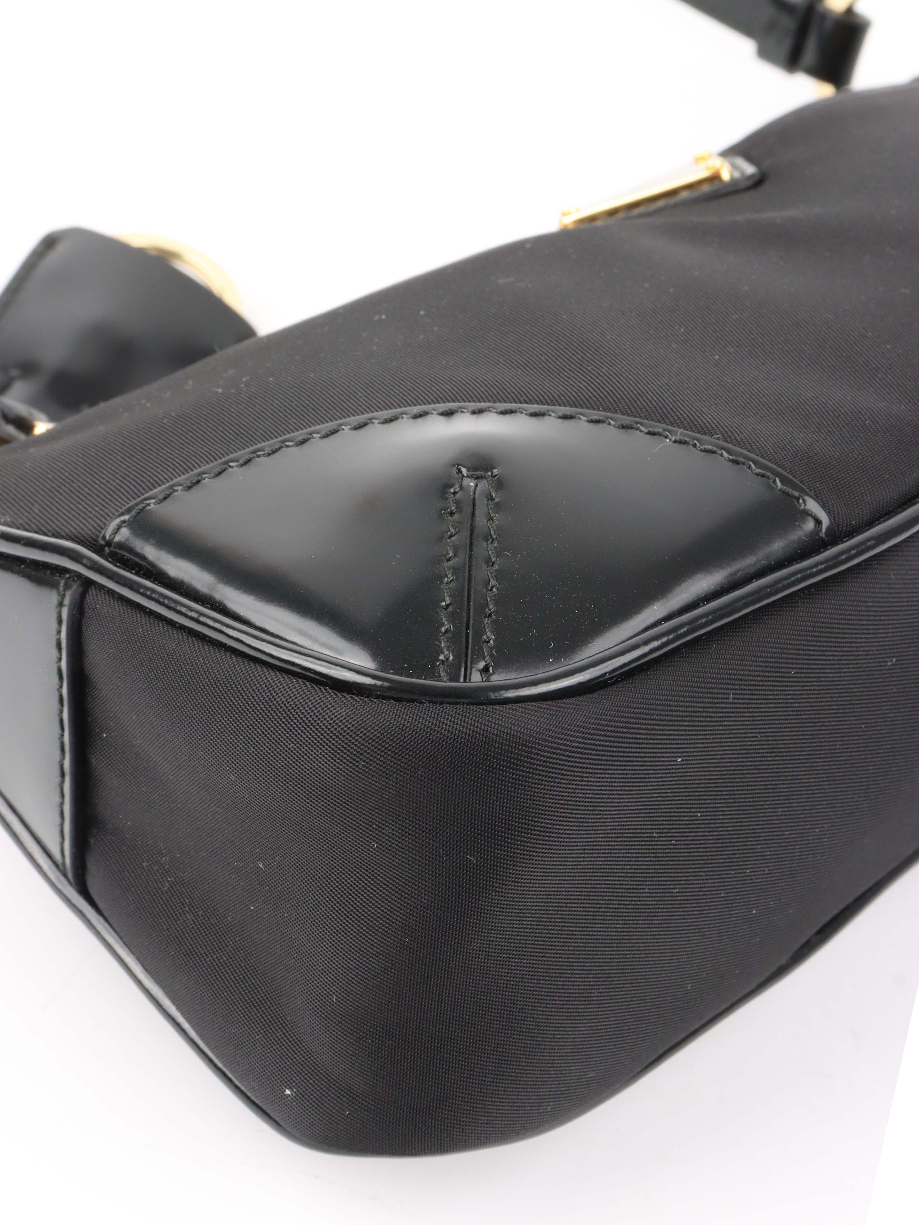 Prada Black Re-Edition 2002 Nylon Shoulder Bag.