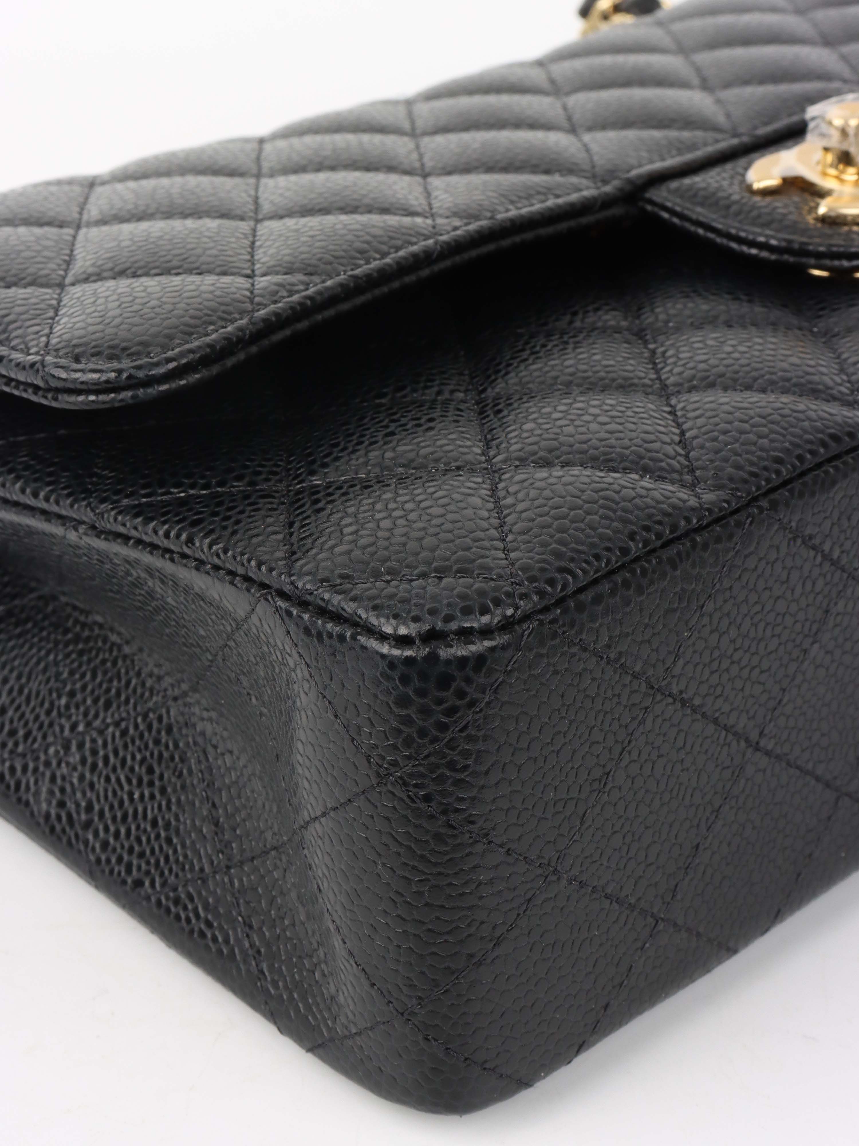 Chanel Black Medium Caviar Classic Flap GHW.