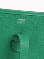 Hermes Evelyne III 29 in Vert Vertigo Gris Pale.