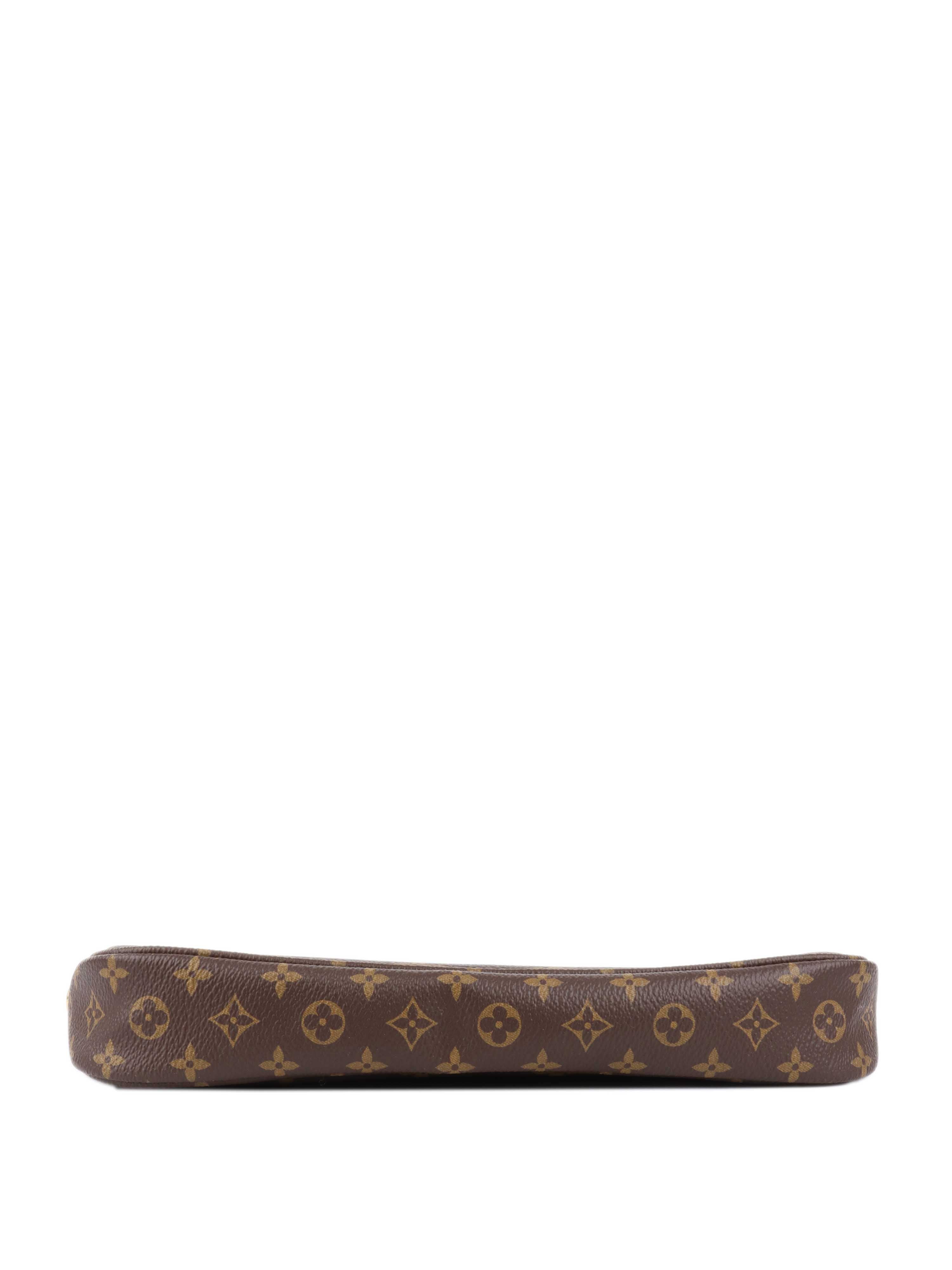 Louis Vuitton Multi Pochette Accessorises.