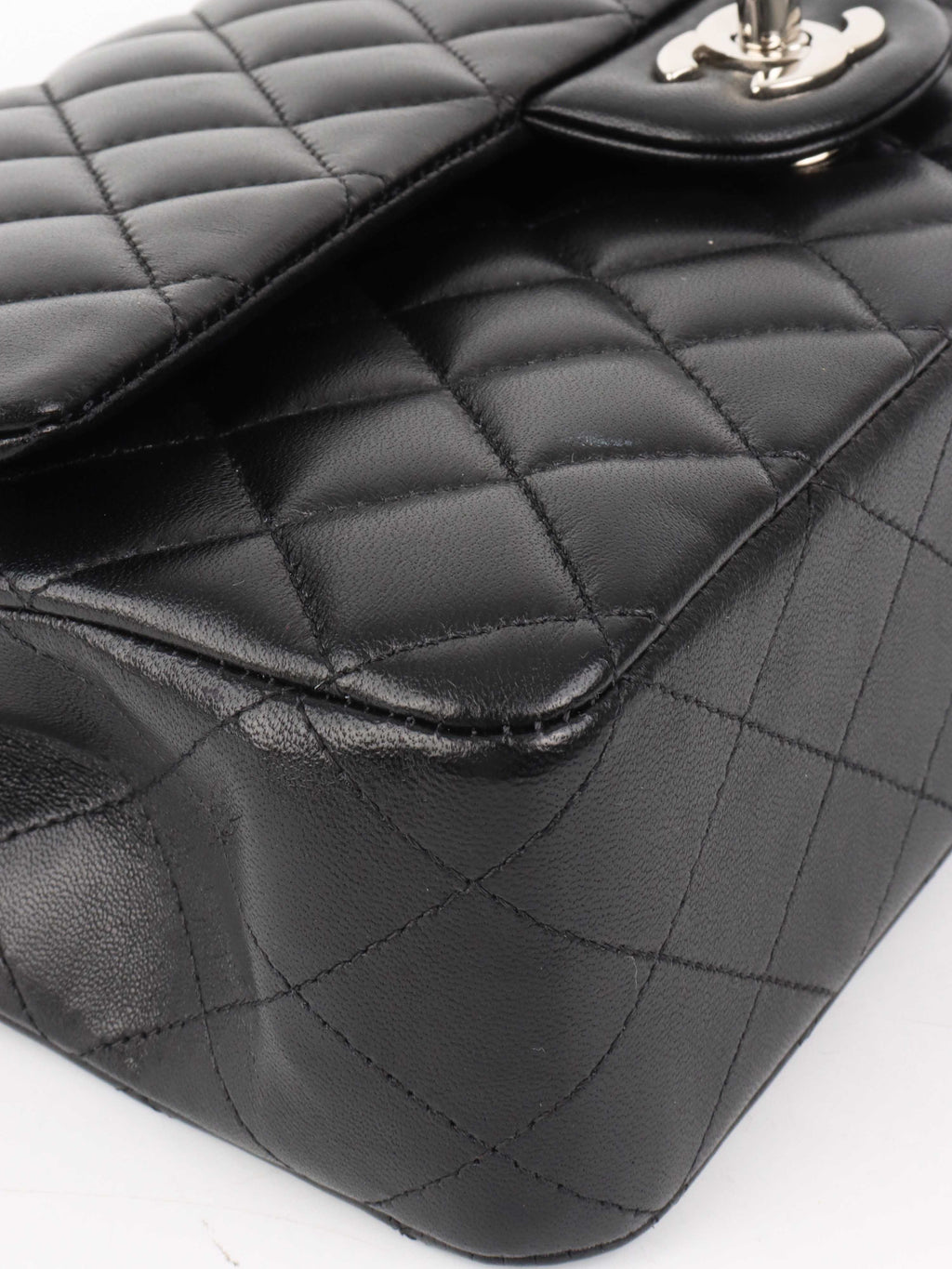 Chanel Black Medium Lambskin Classic Flap SHW.
