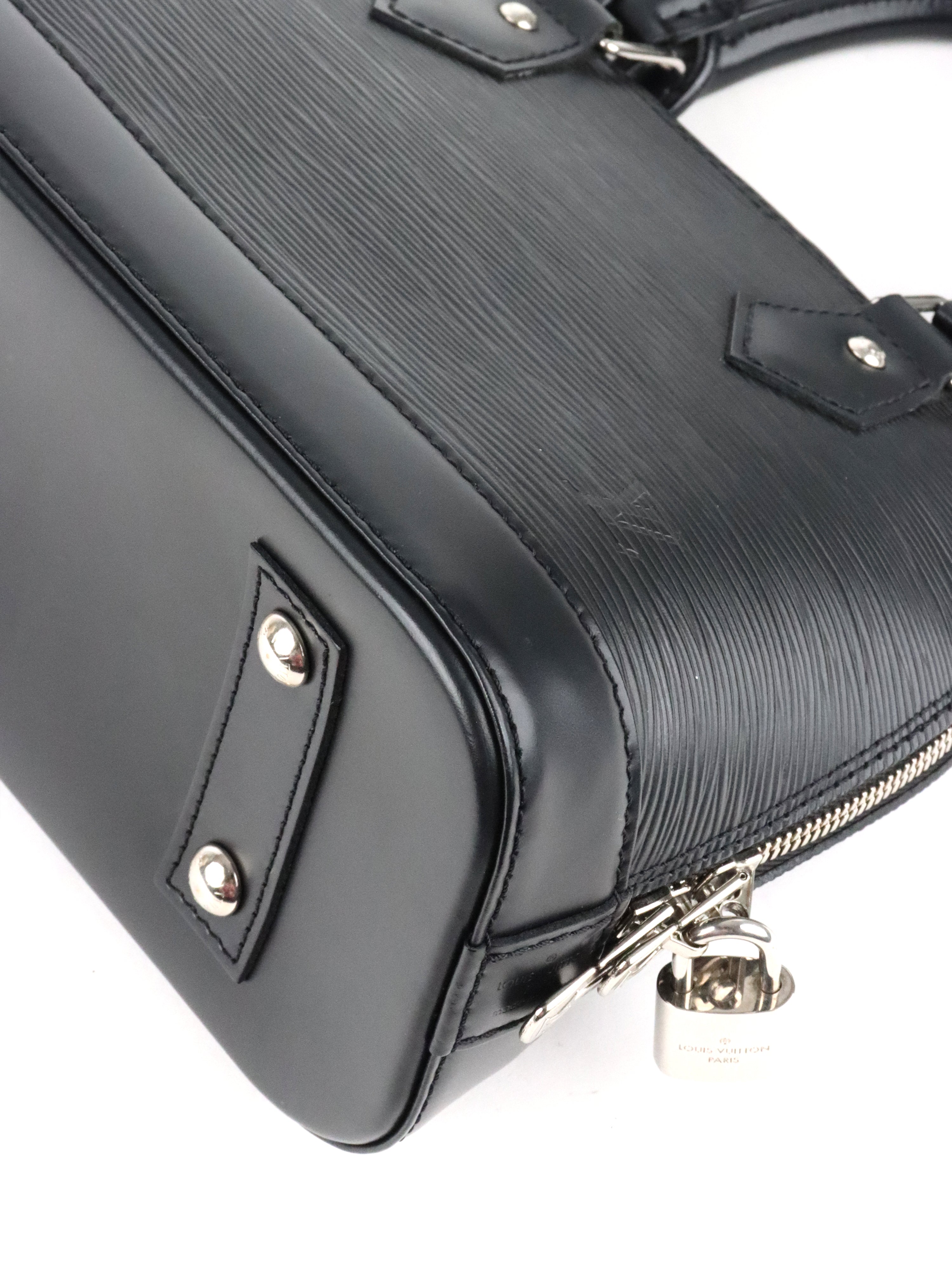 Louis Vuitton Black Epi Alma BB SHW