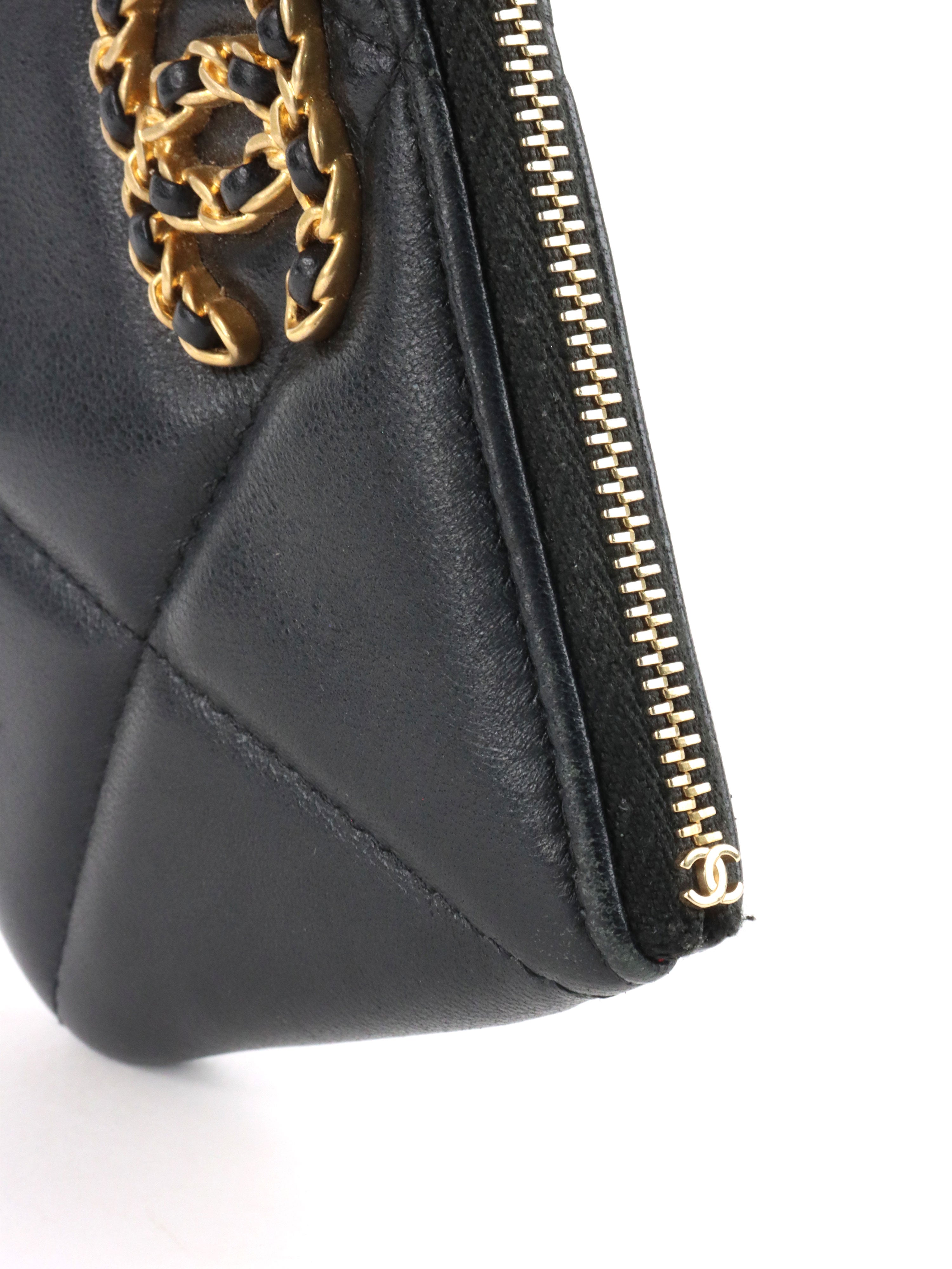 Chanel 19 Quilted Black Zipped Lambskin Coin Purse